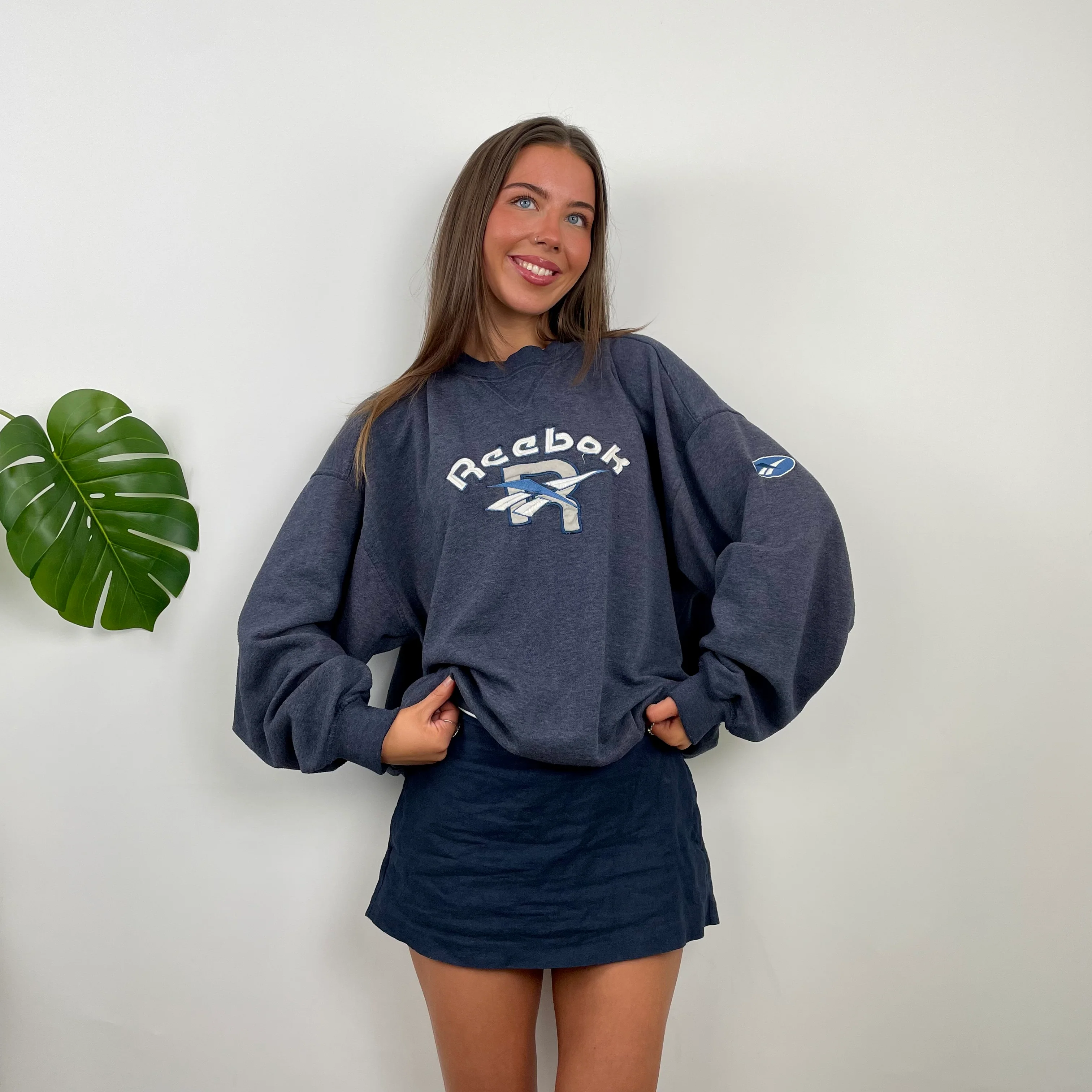 Reebok Grey Embroidered Logo Sweatshirt (L) - Image 2