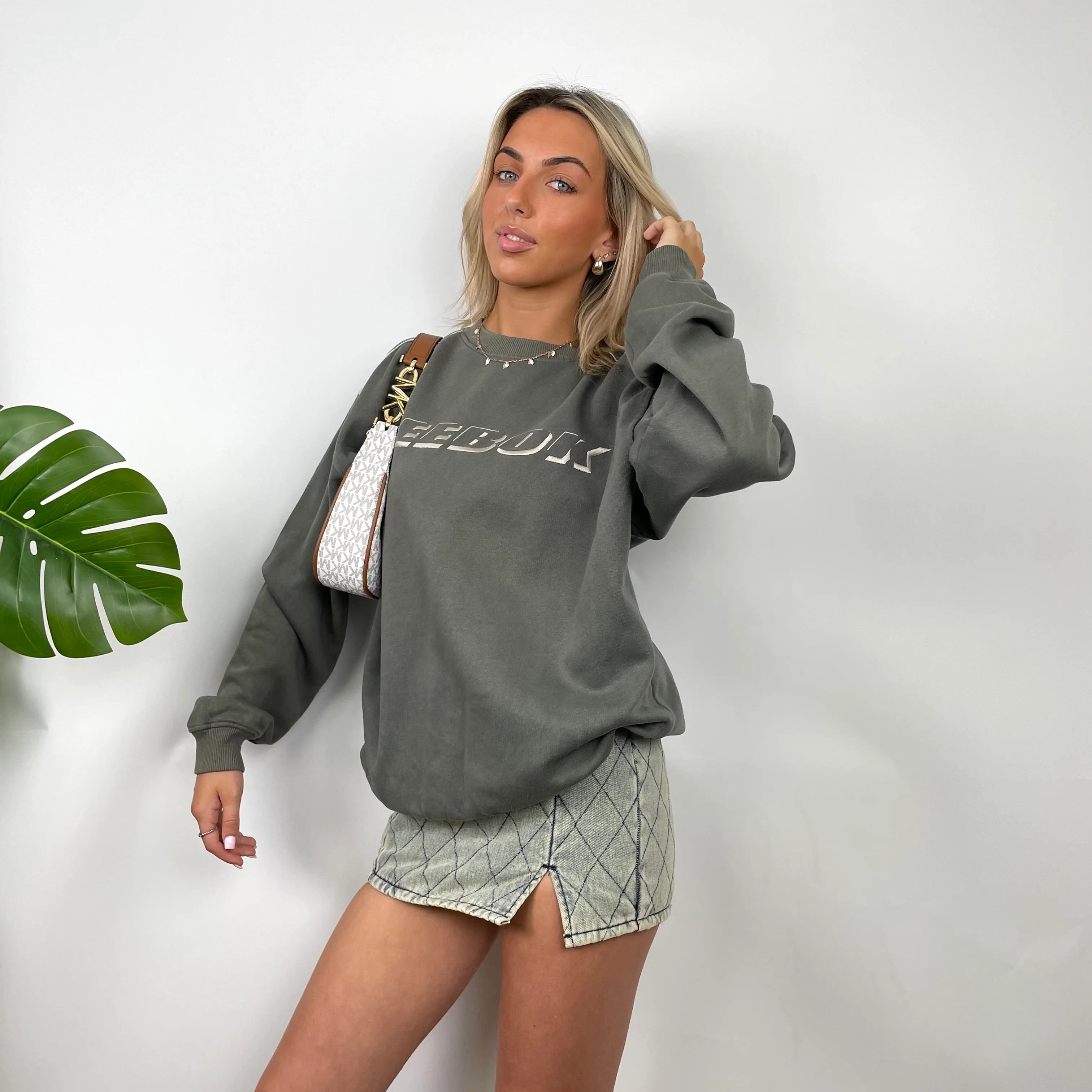 Reebok Grey Embroidered Spell Out Sweatshirt (M) - Image 3