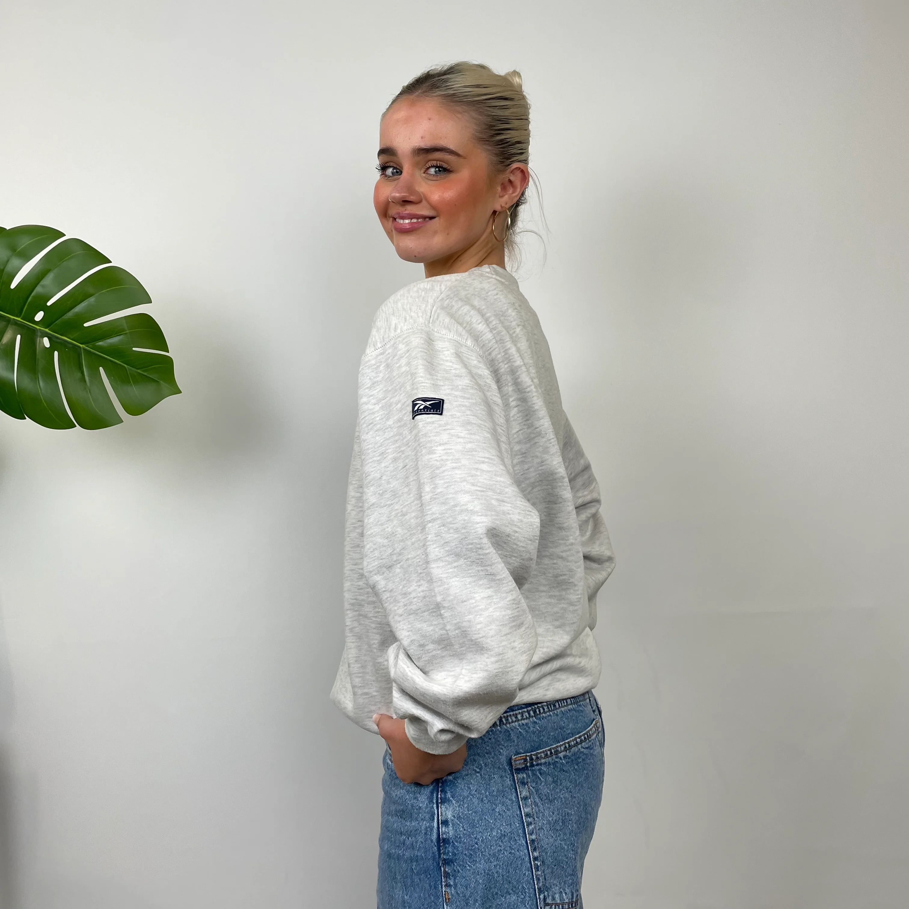 Reebok Grey Embroidered Spell Out Sweatshirt (M) - Image 6
