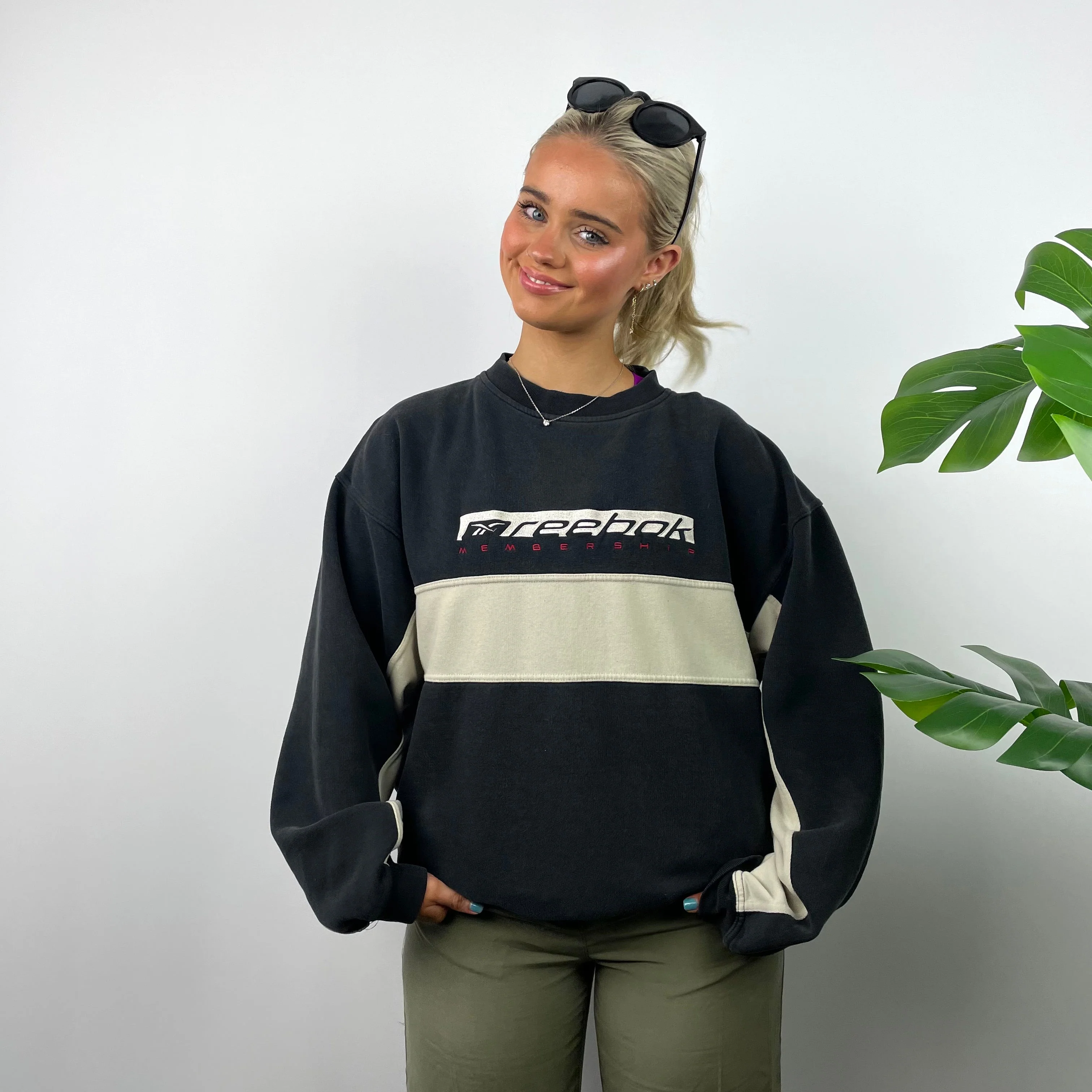 Reebok Membership RARE Black and Cream Embroidered Spell Out Sweatshirt (L)
