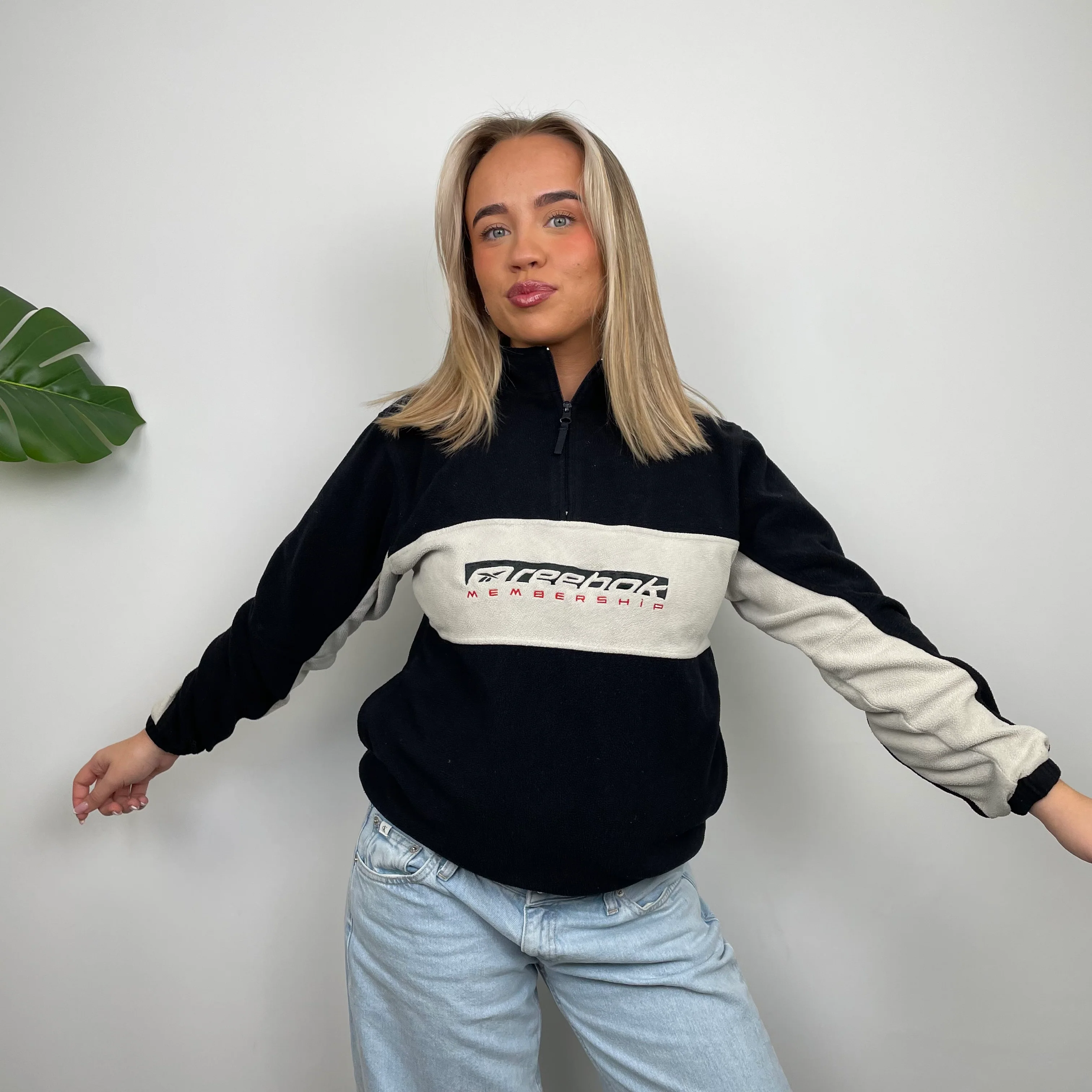 Reebok Membership RARE Black and Cream Embroidered Spell Out Teddy Bear Fleece Quarter Zip Sweatshirt (S) - Image 4
