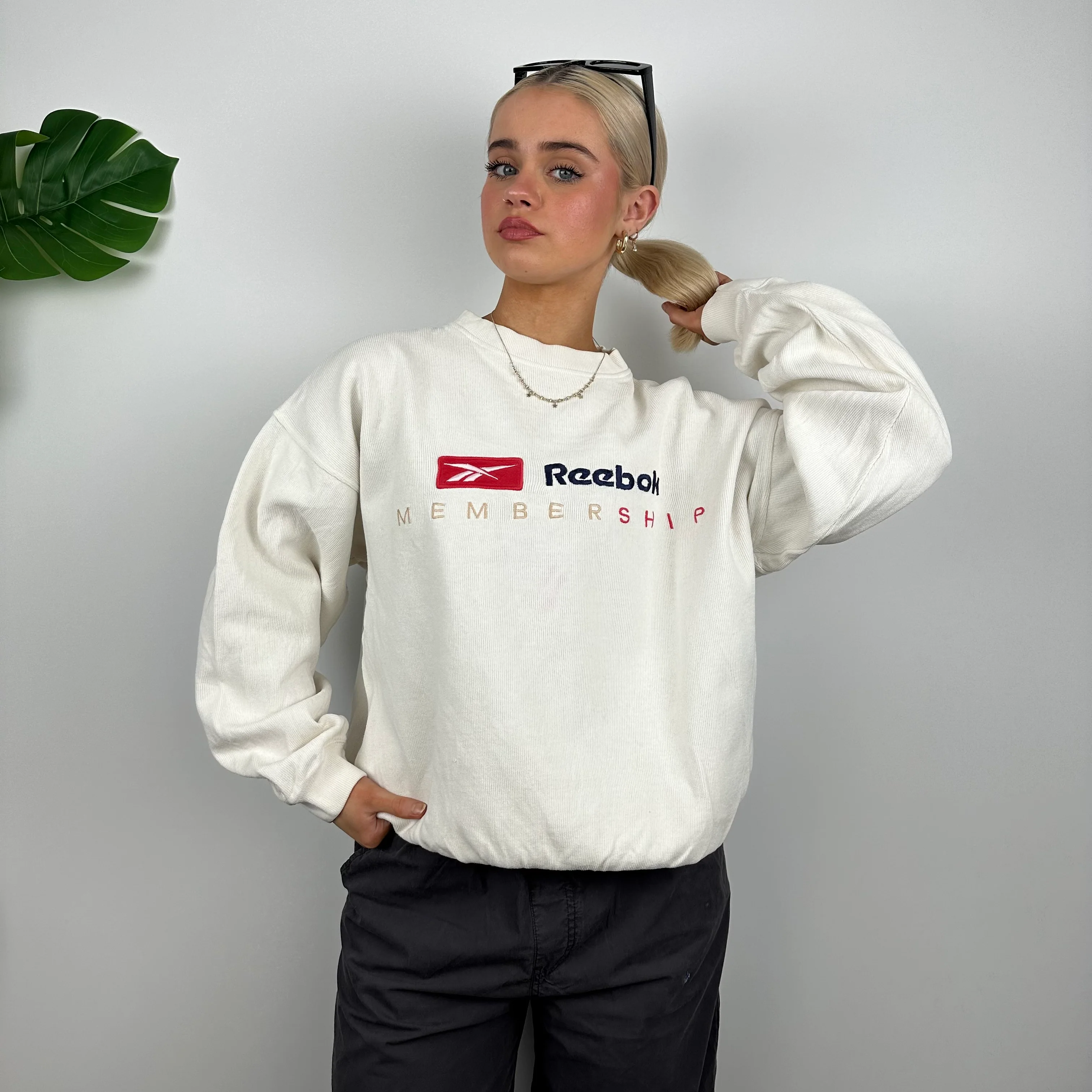 Reebok Membership RARE White Embroidered Spell Out Sweatshirt (M) - Image 3