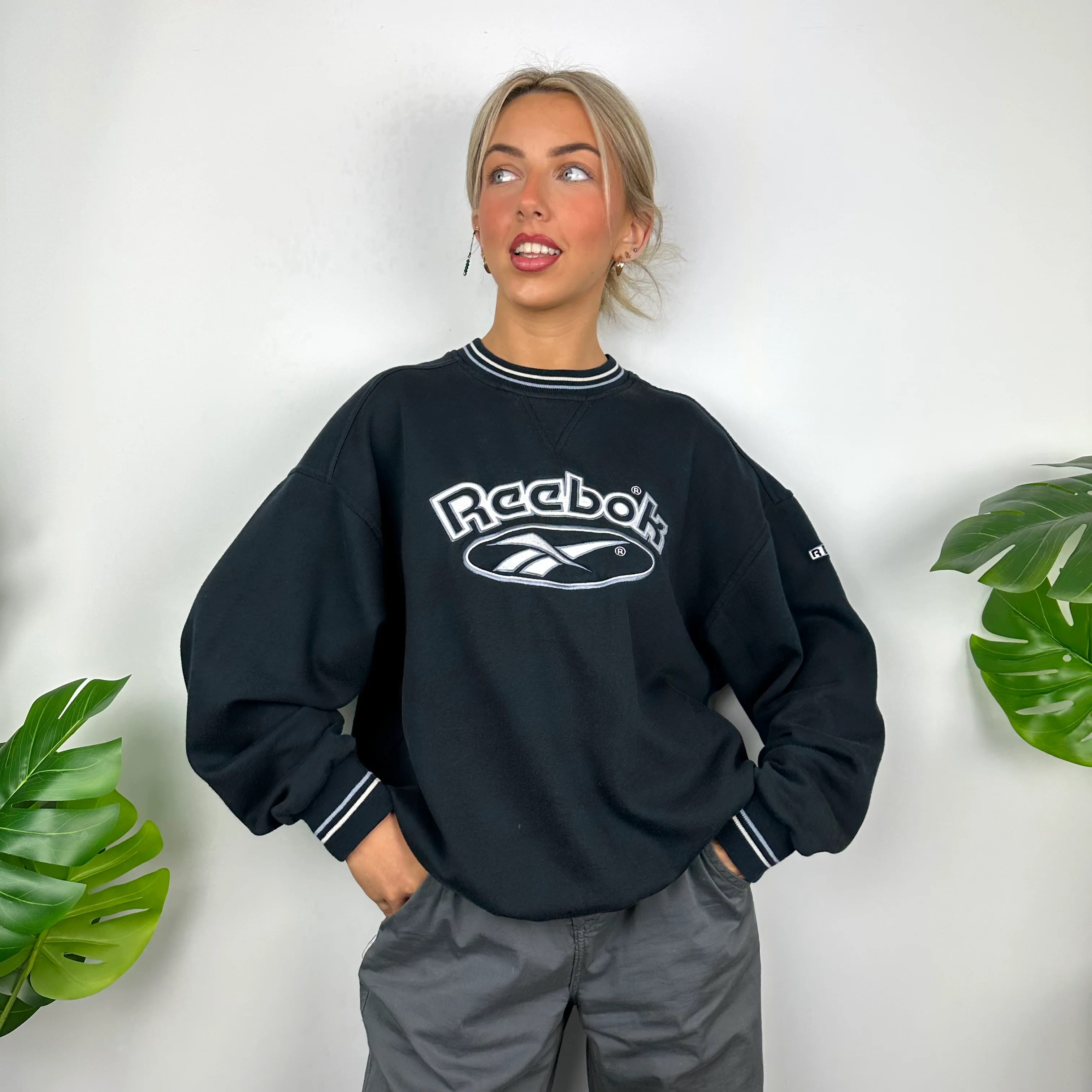 Reebok Navy Embroidered Spell Out Sweatshirt (M) - Image 3