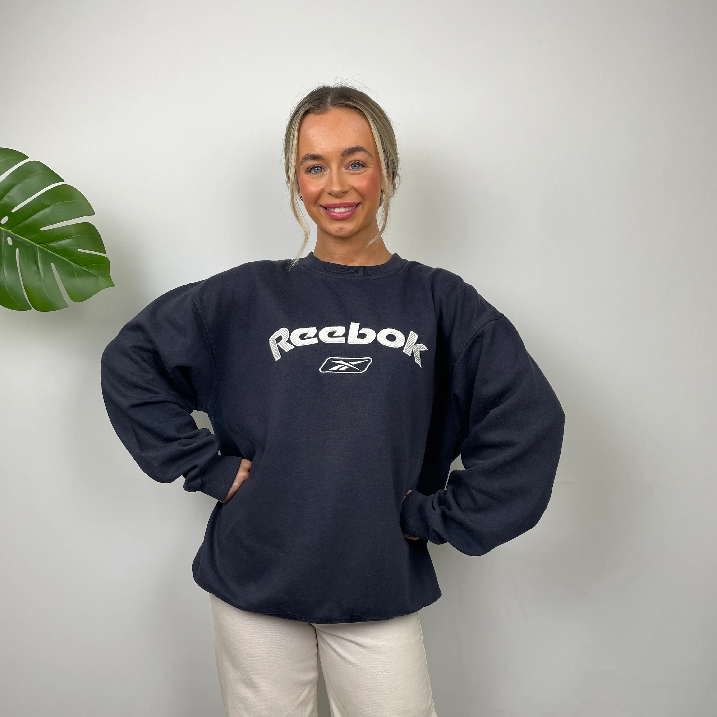 Reebok Navy Embroidered Spell Out Sweatshirt (M) - Image 5