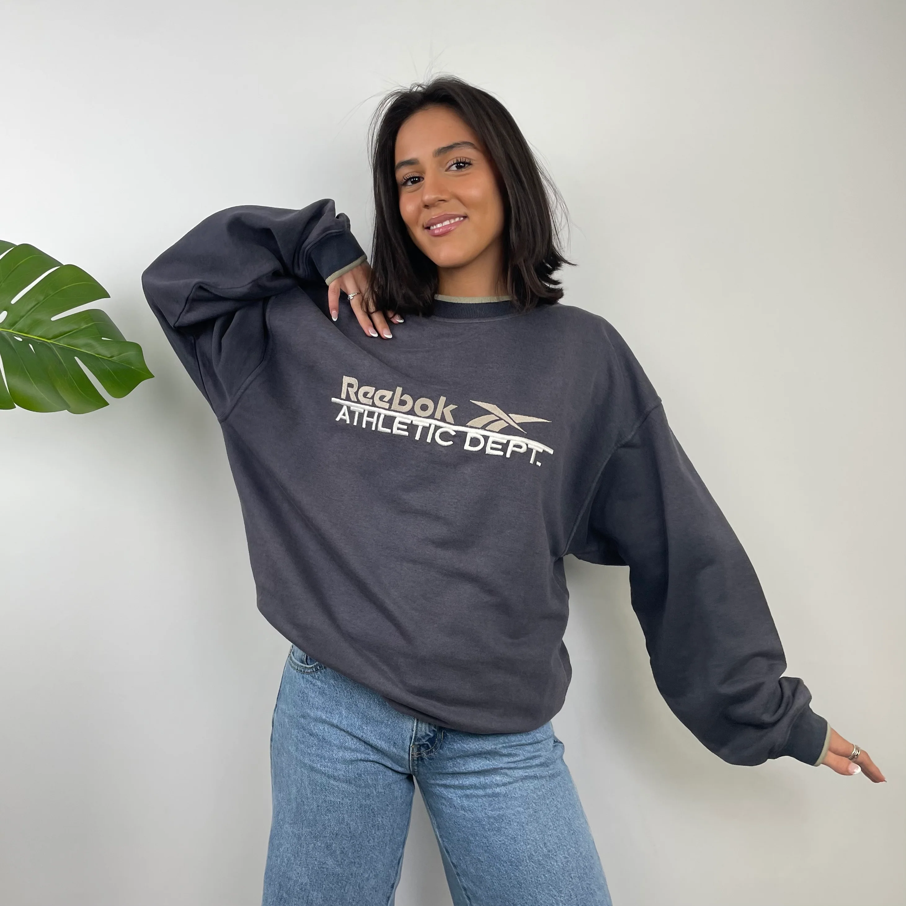 Reebok Navy Embroidered Spell Out Sweatshirt (M) - Image 3