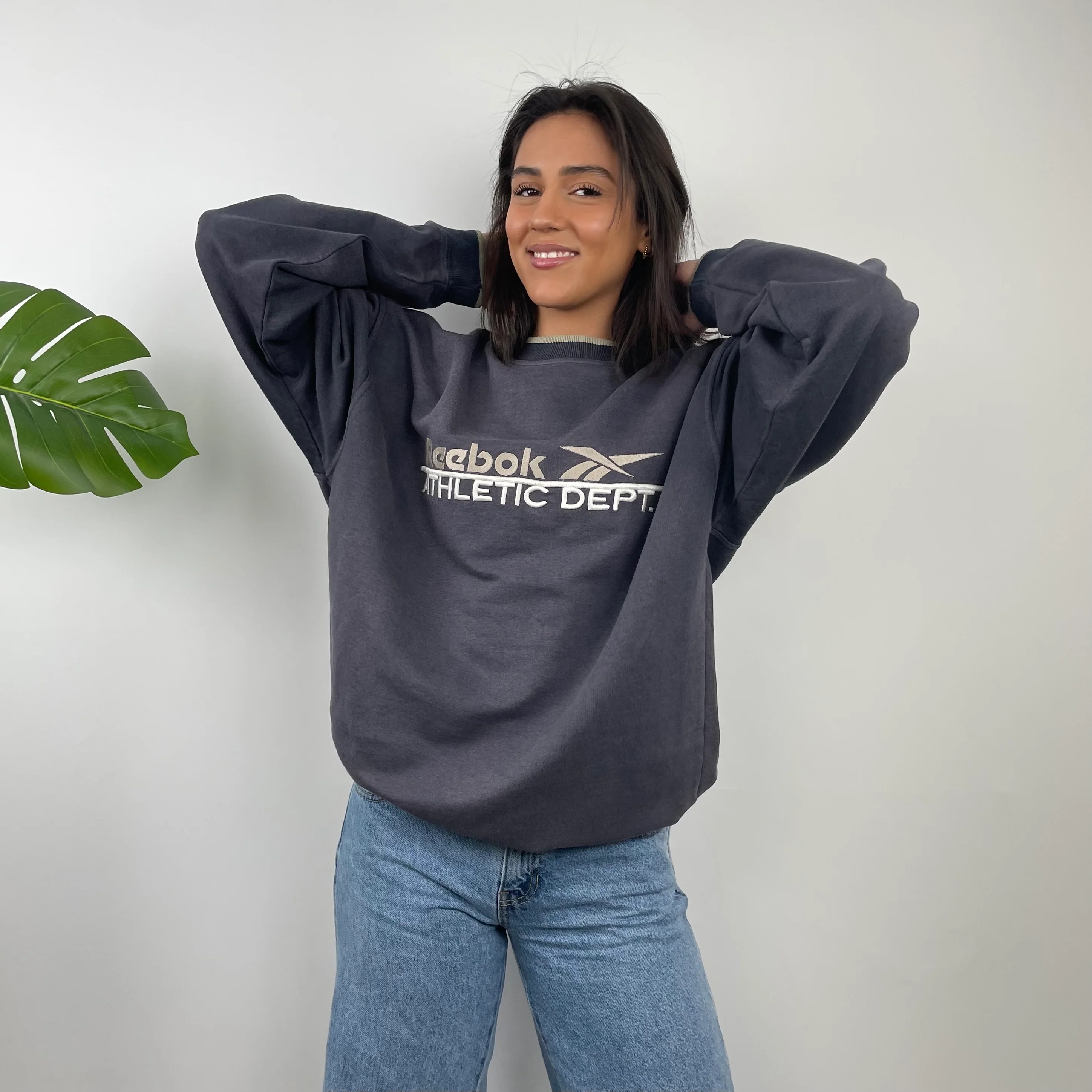 Reebok Navy Embroidered Spell Out Sweatshirt (M) - Image 4
