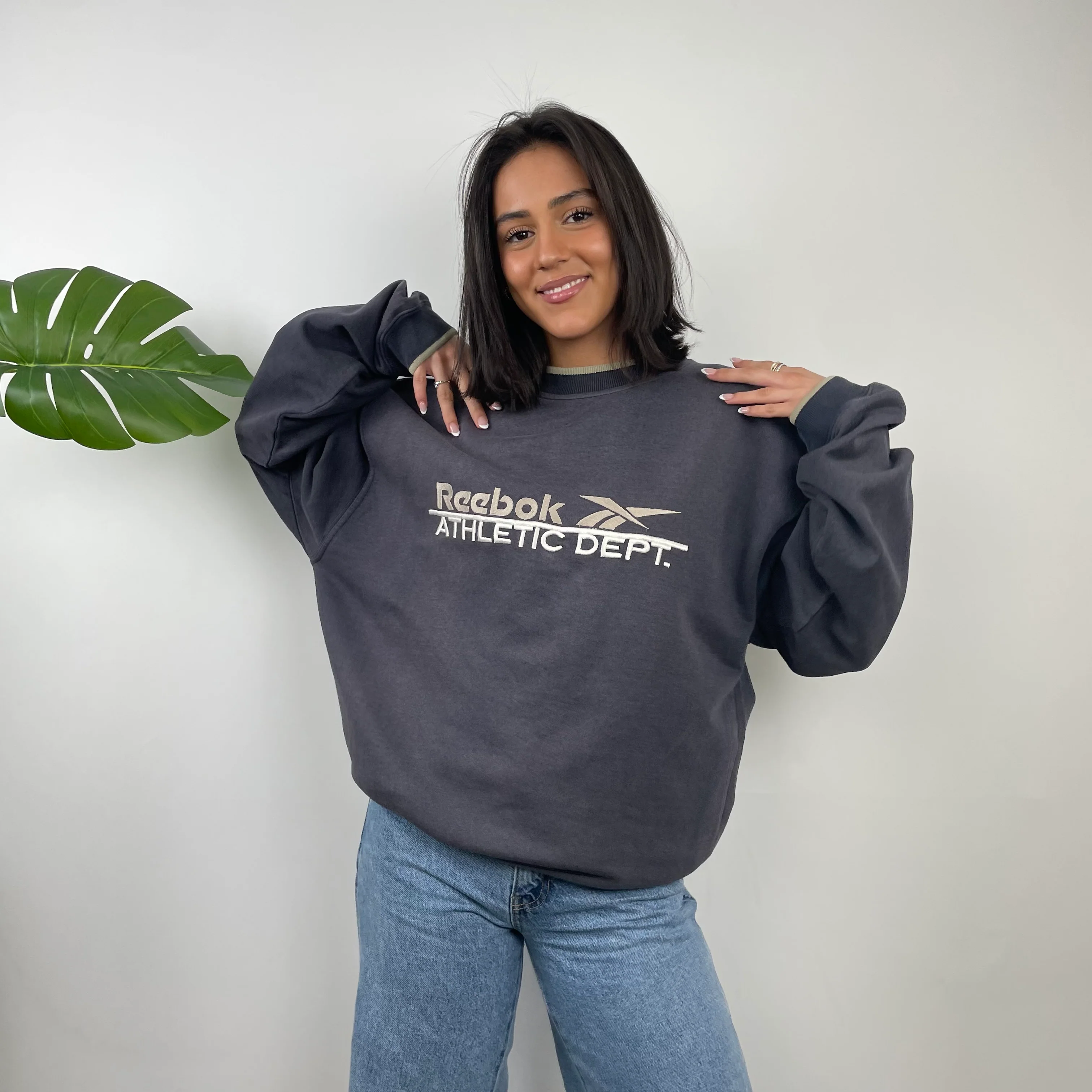 Reebok Navy Embroidered Spell Out Sweatshirt (M) - Image 5