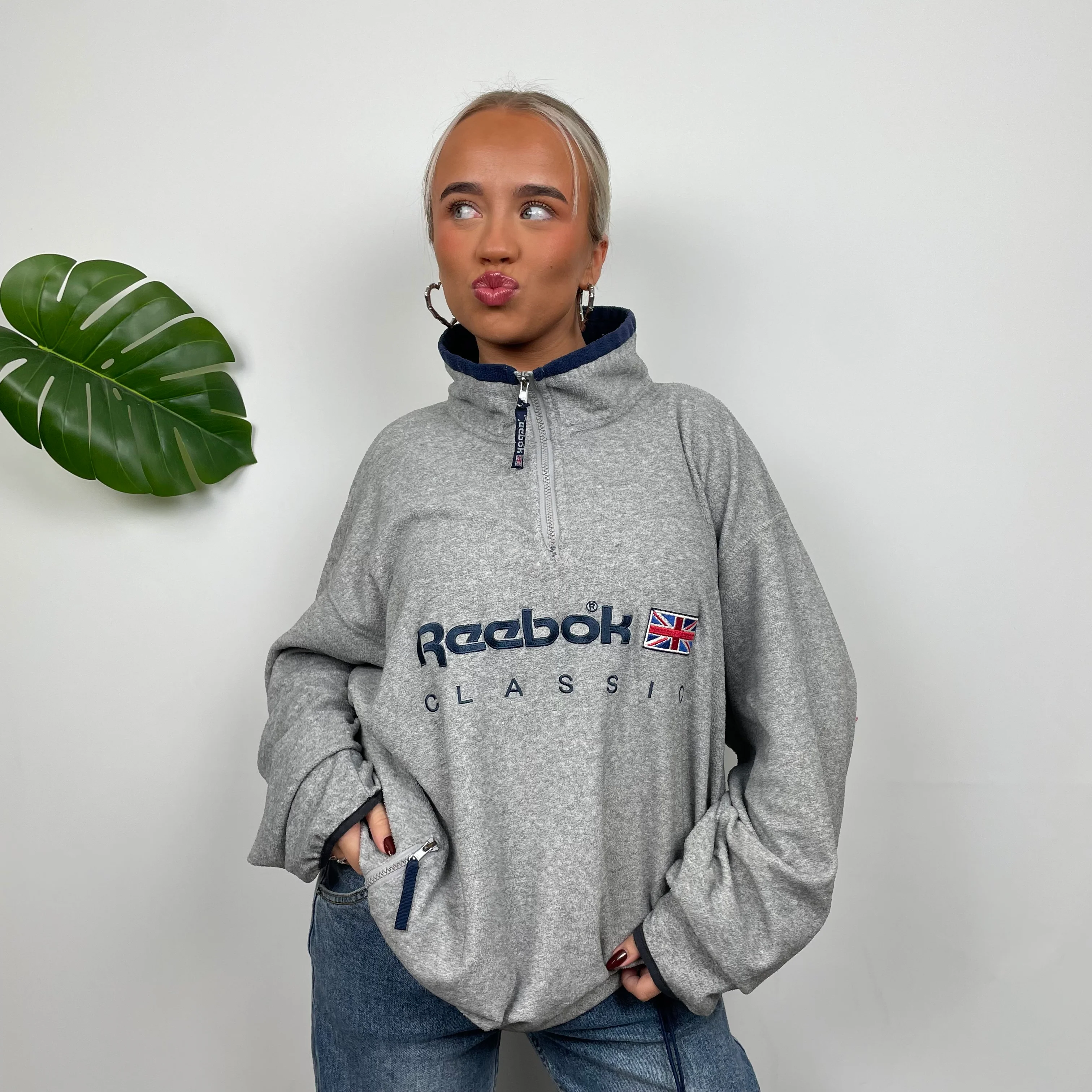 Reebok RARE Grey Embroidered Spell Out Teddy Bear Fleece Quarter Zip Sweatshirt (L) - Image 6