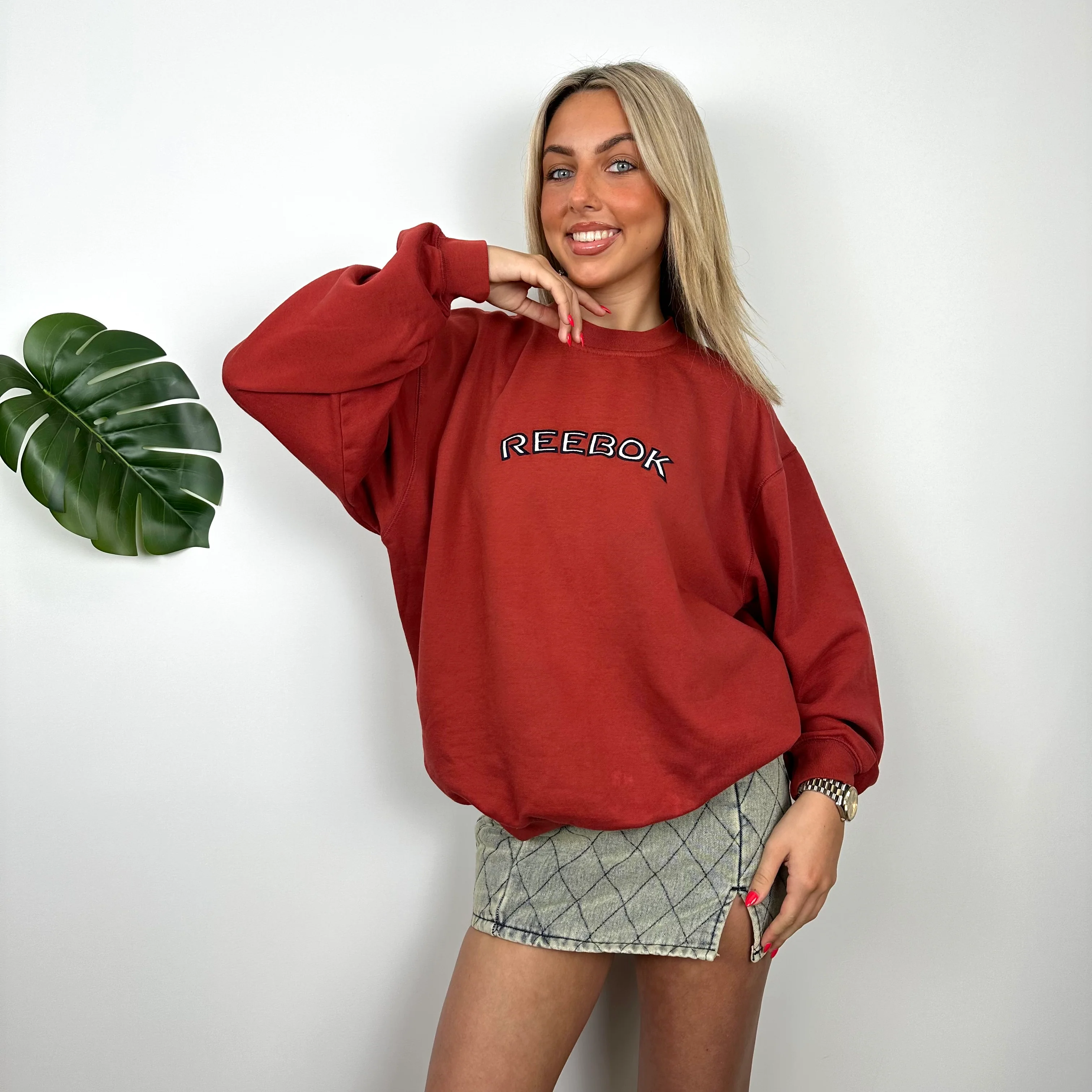 Reebok Red Embroidered Spell Out Sweatshirt (M) - Image 4