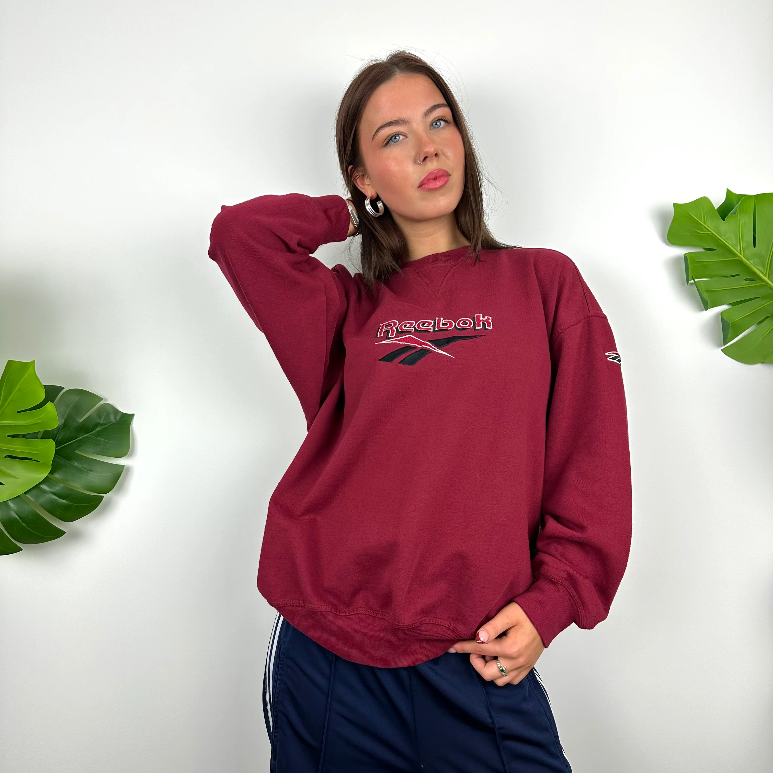 Reebok Red Embroidered Spell Out Sweatshirt (M) - Image 3