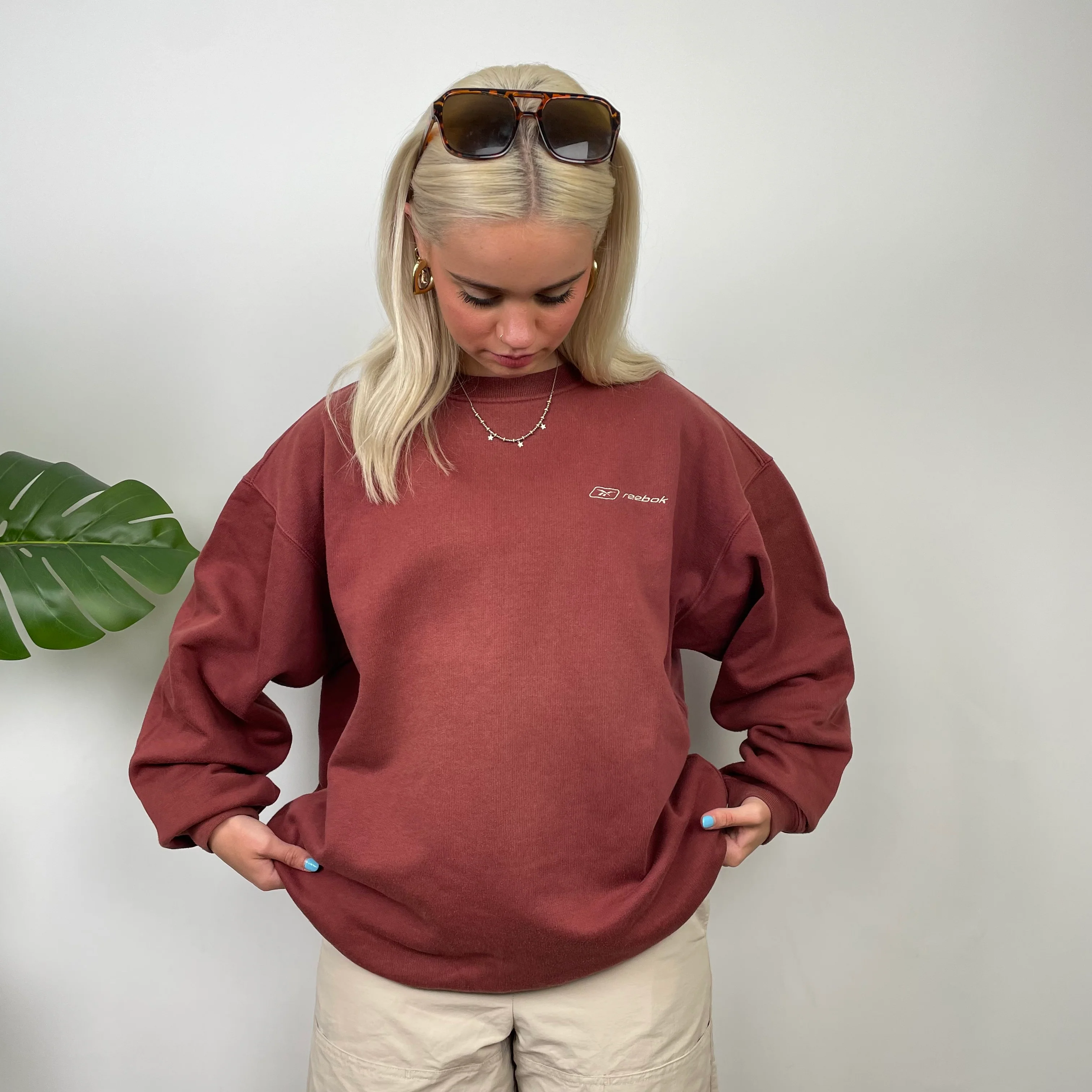 Reebok Red Embroidered Spell Out Sweatshirt (M) - Image 3
