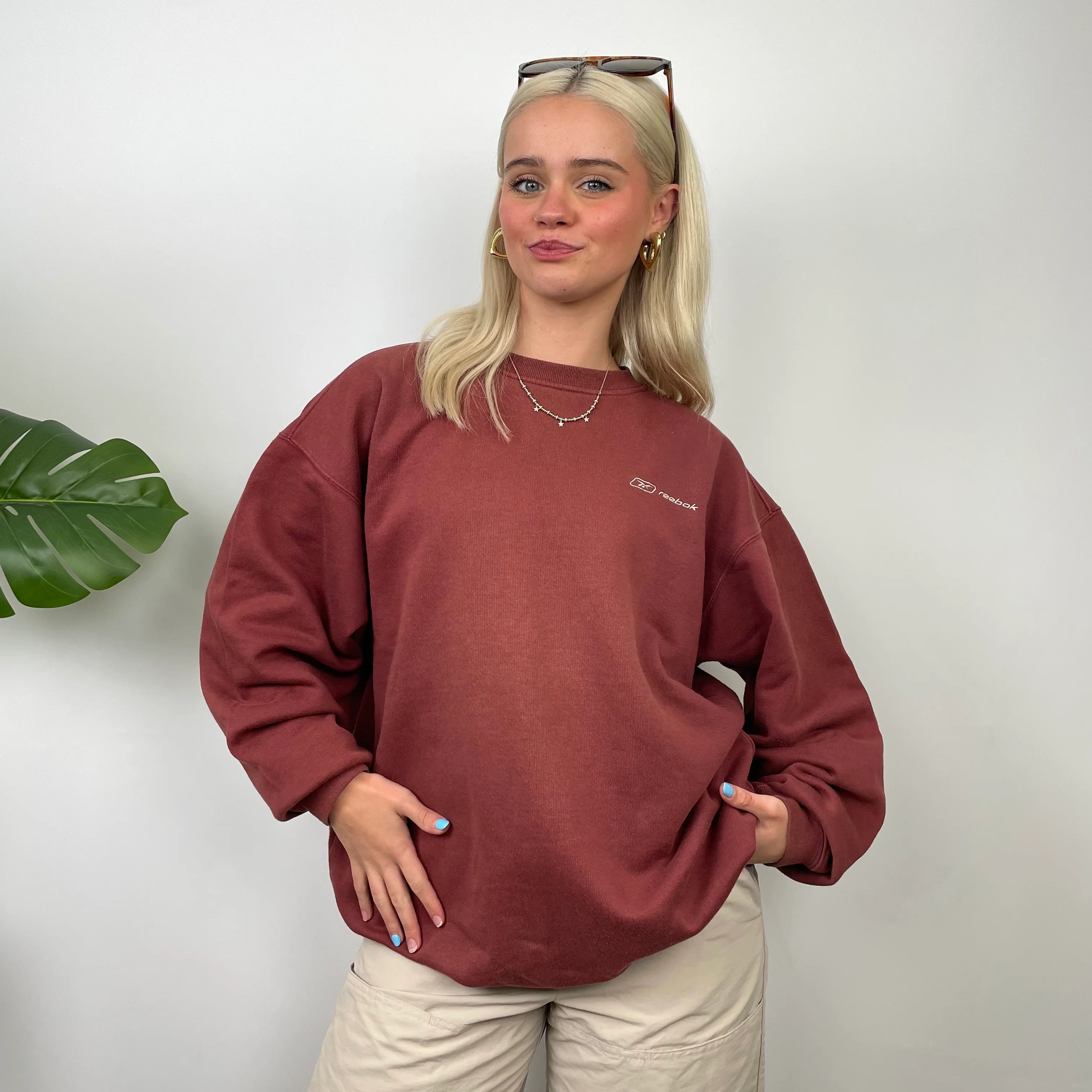 Reebok Red Embroidered Spell Out Sweatshirt (M) - Image 6