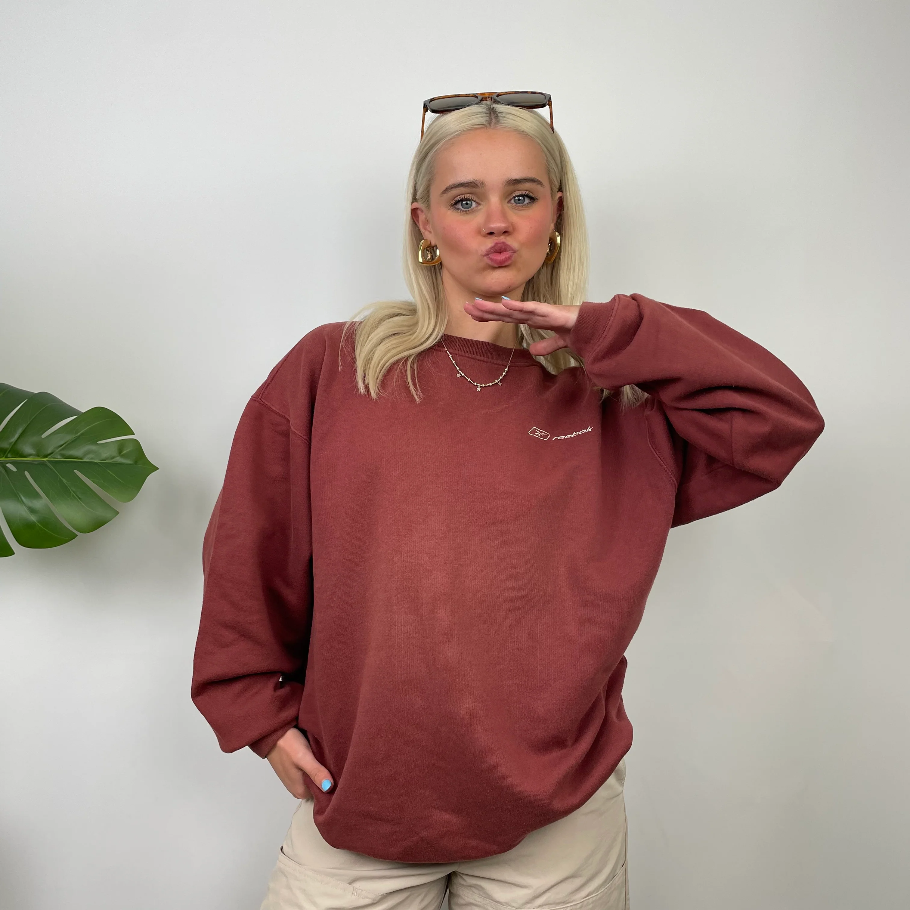 Reebok Red Embroidered Spell Out Sweatshirt (M) - Image 7