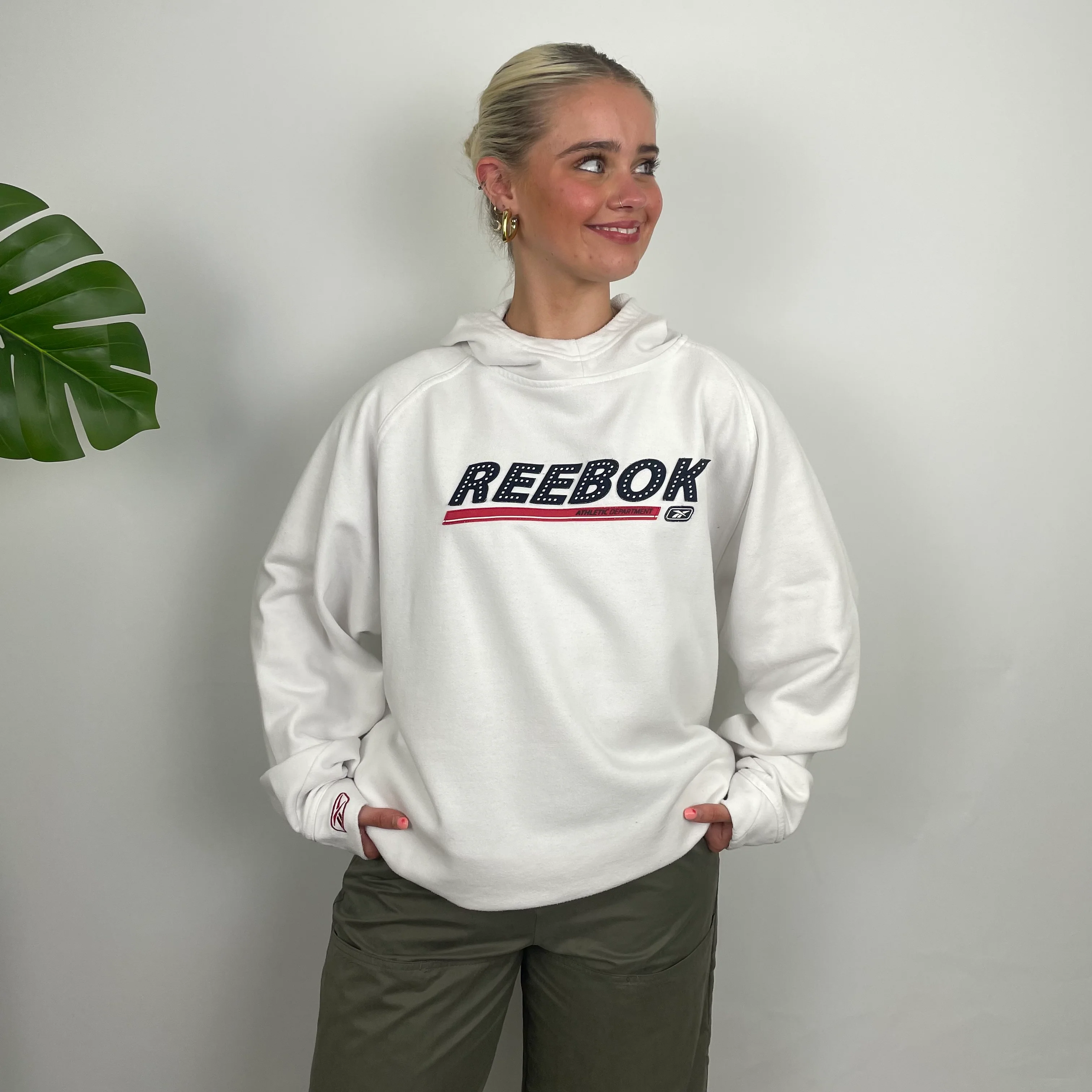 Reebok White Embroidered Spell Out Hoodie (M) - Image 5