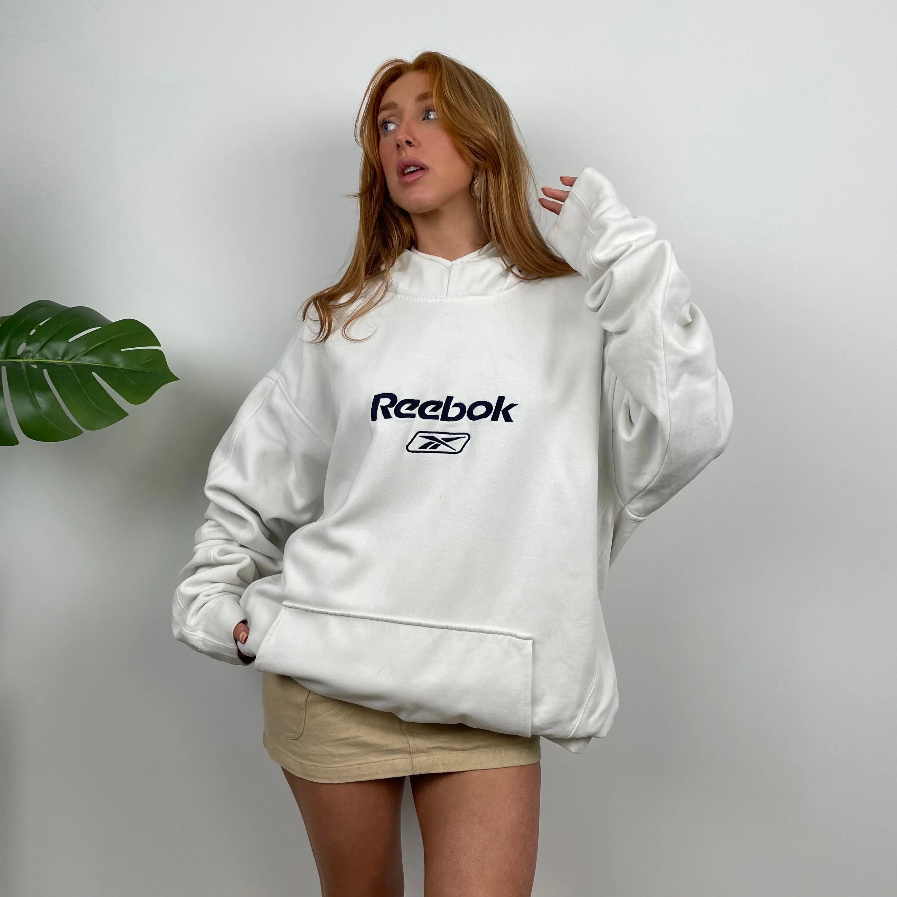 Reebok White Embroidered Spell Out Hoodie (3XL) - Image 3