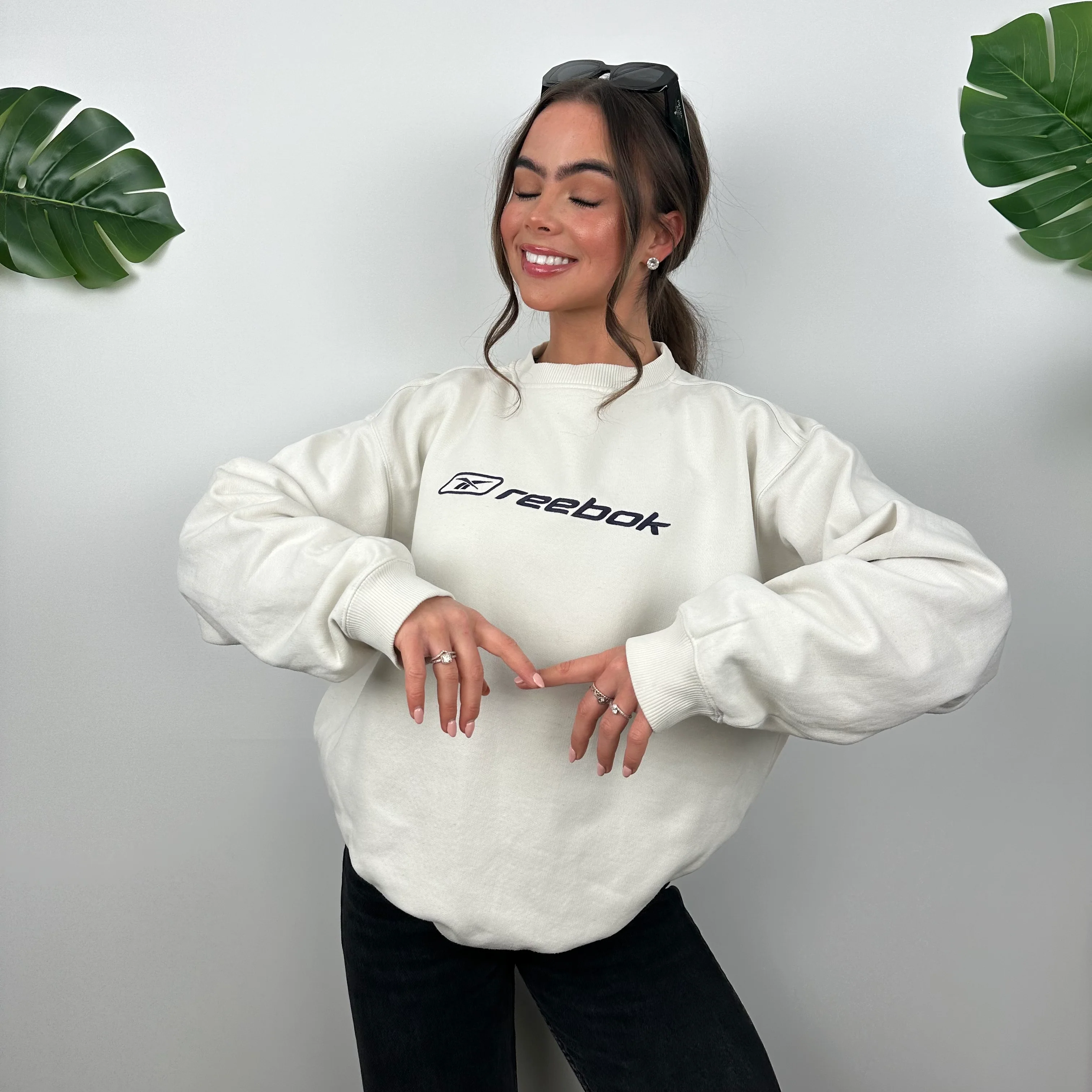 Reebok White Embroidered Spell Out Sweatshirt (M) - Image 2