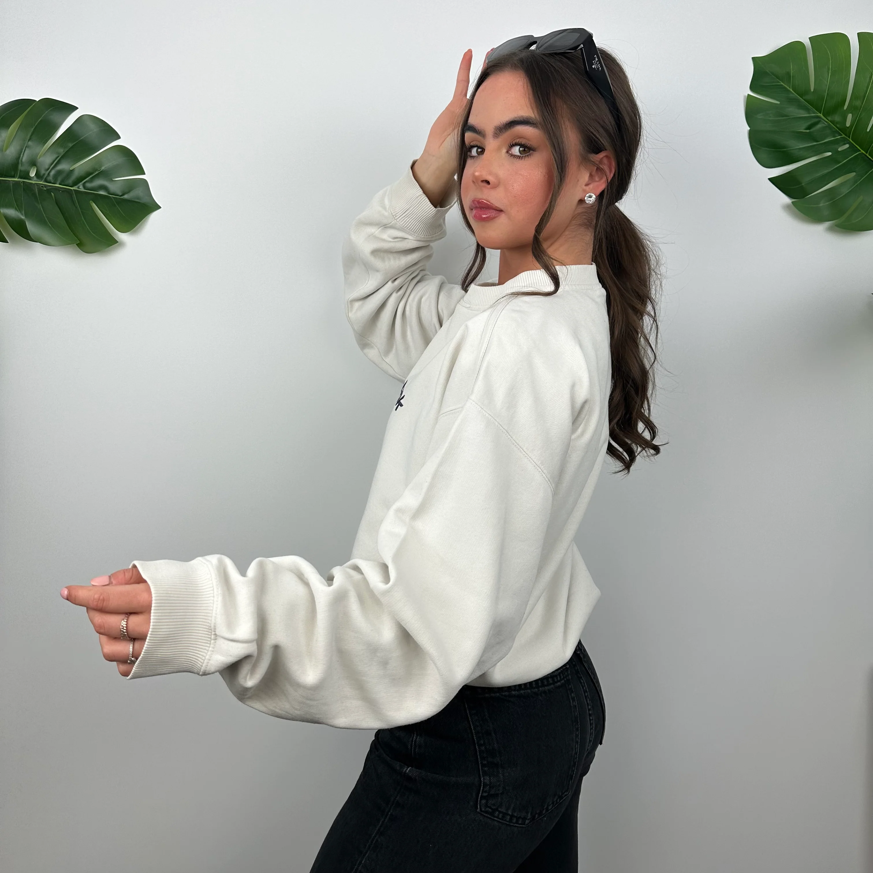 Reebok White Embroidered Spell Out Sweatshirt (M) - Image 7