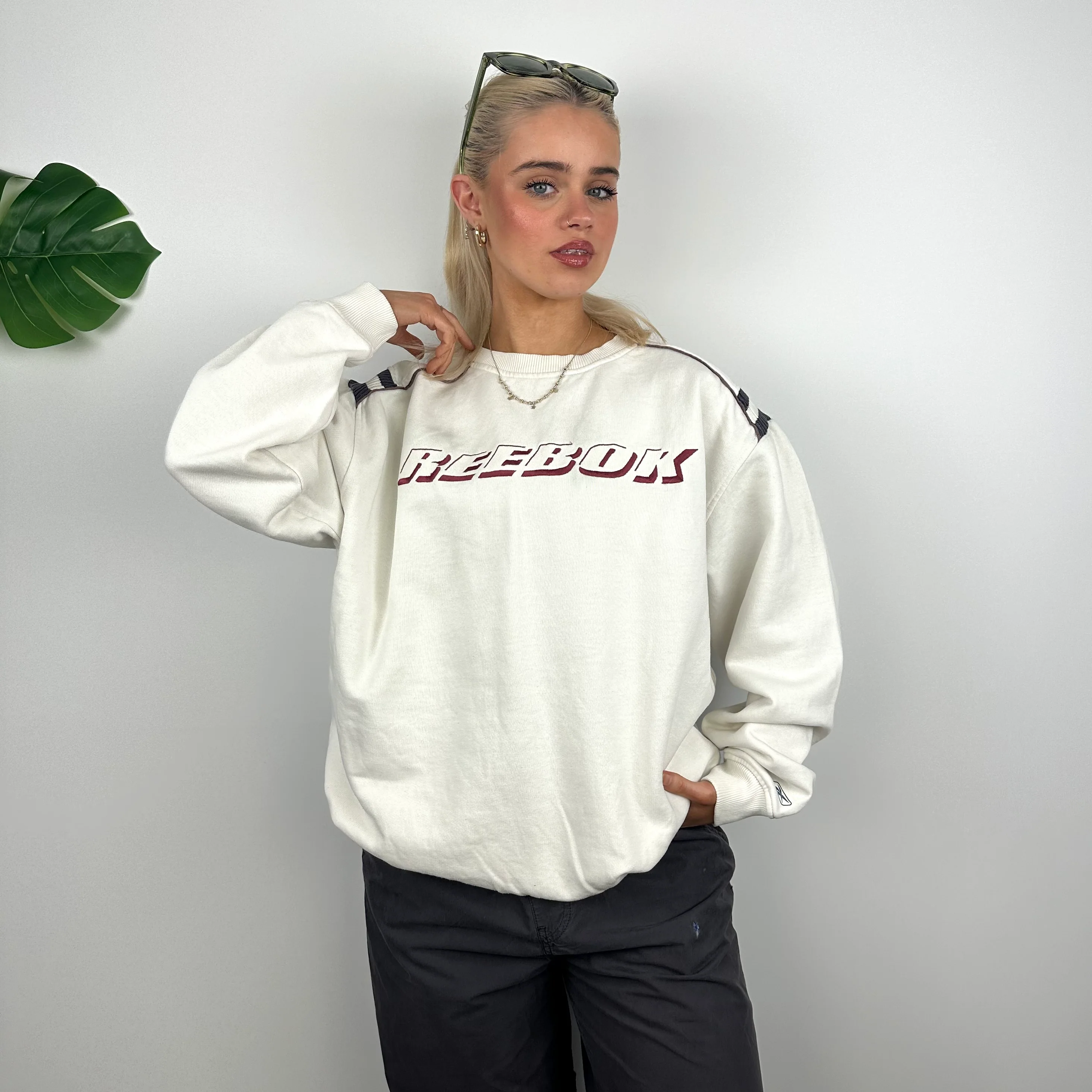 Reebok White Embroidered Spell Out Sweatshirt (M)