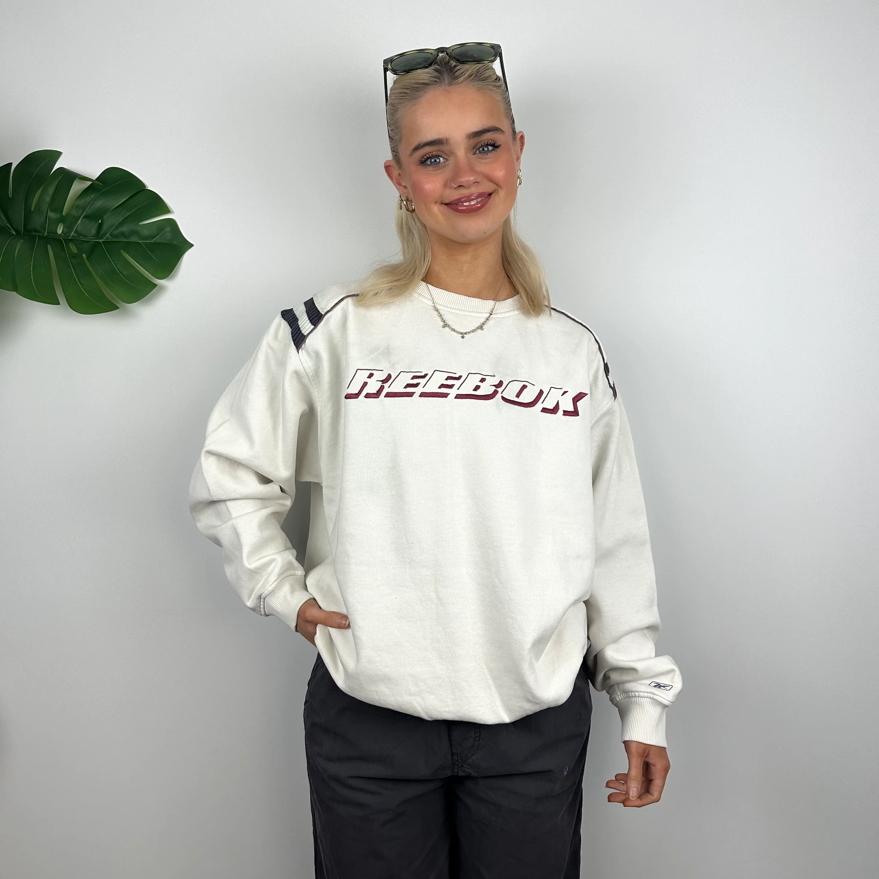Reebok White Embroidered Spell Out Sweatshirt (M) - Image 2