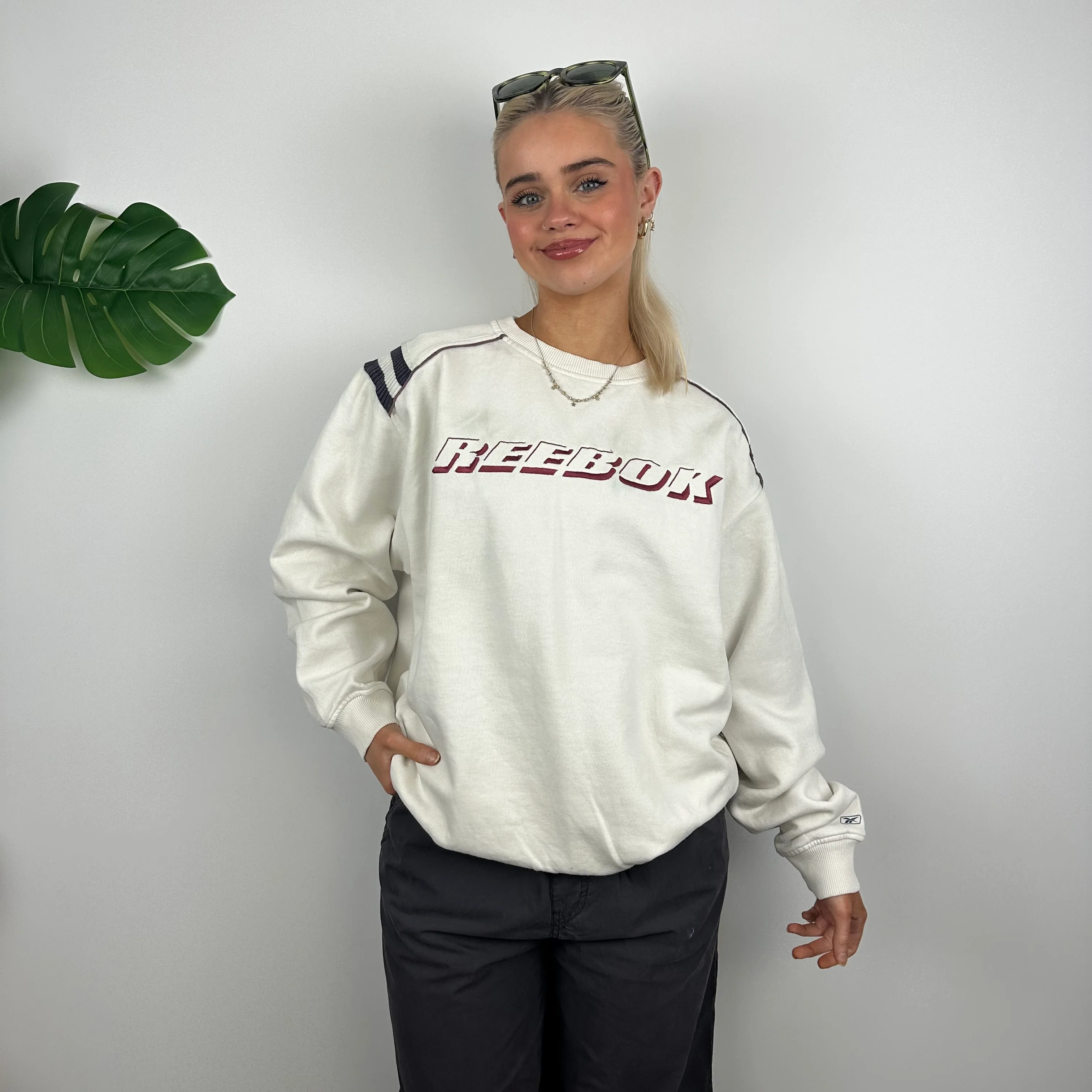 Reebok White Embroidered Spell Out Sweatshirt (M) - Image 3