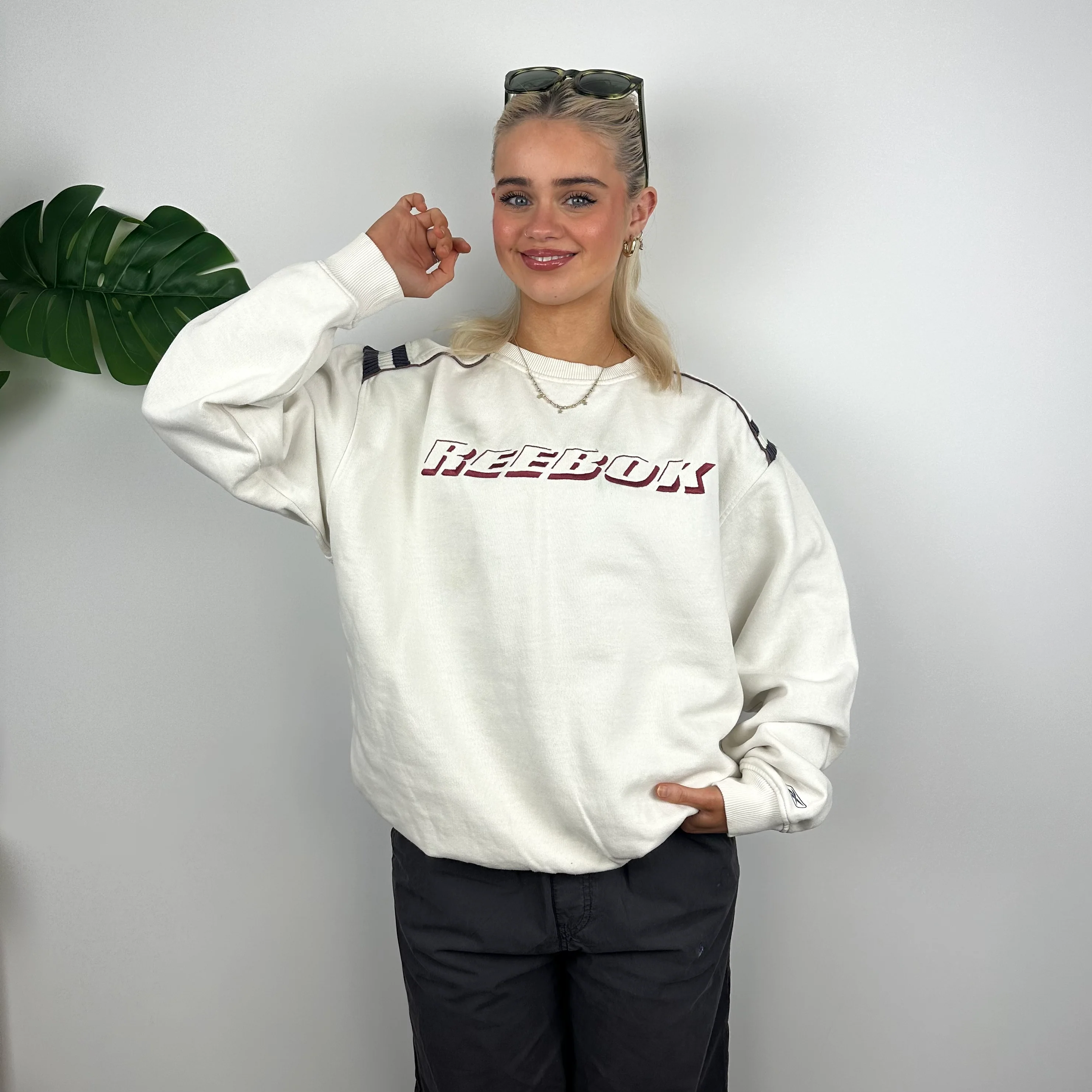 Reebok White Embroidered Spell Out Sweatshirt (M) - Image 4