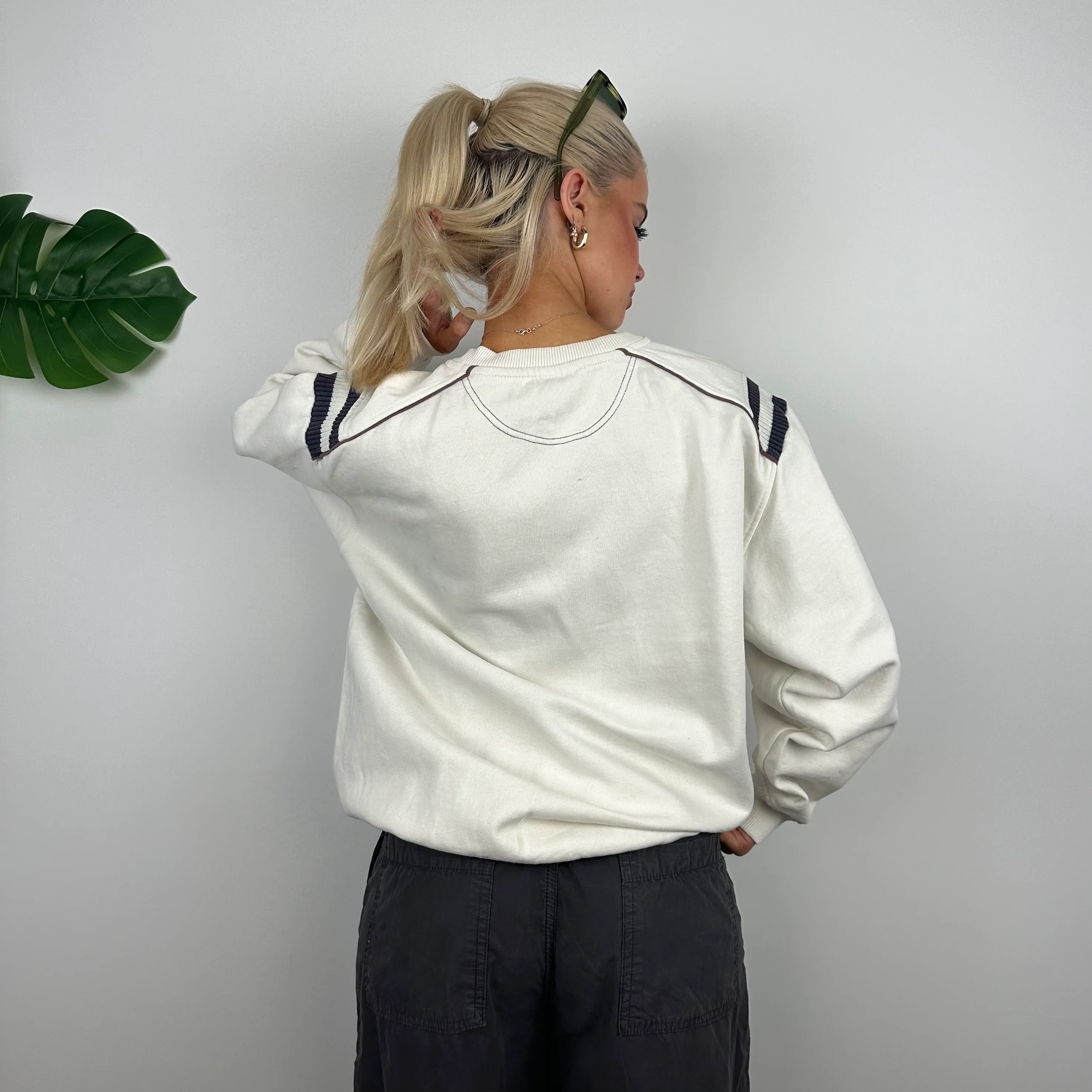 Reebok White Embroidered Spell Out Sweatshirt (M) - Image 6
