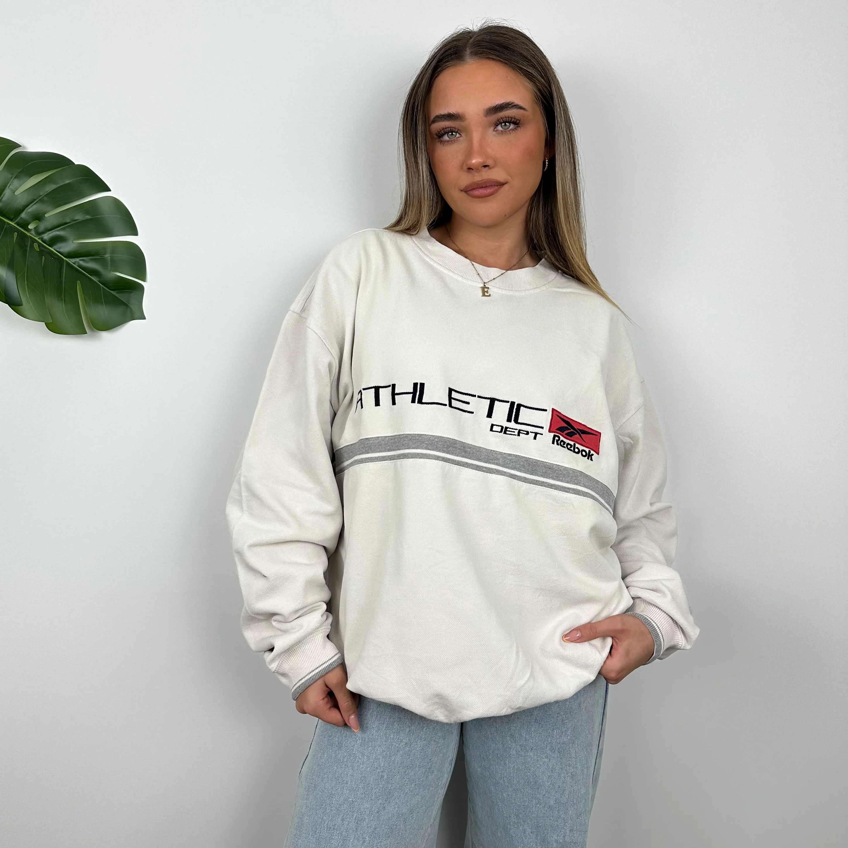 Reebok White Embroidered Spell Out Sweatshirt (M) - Image 2