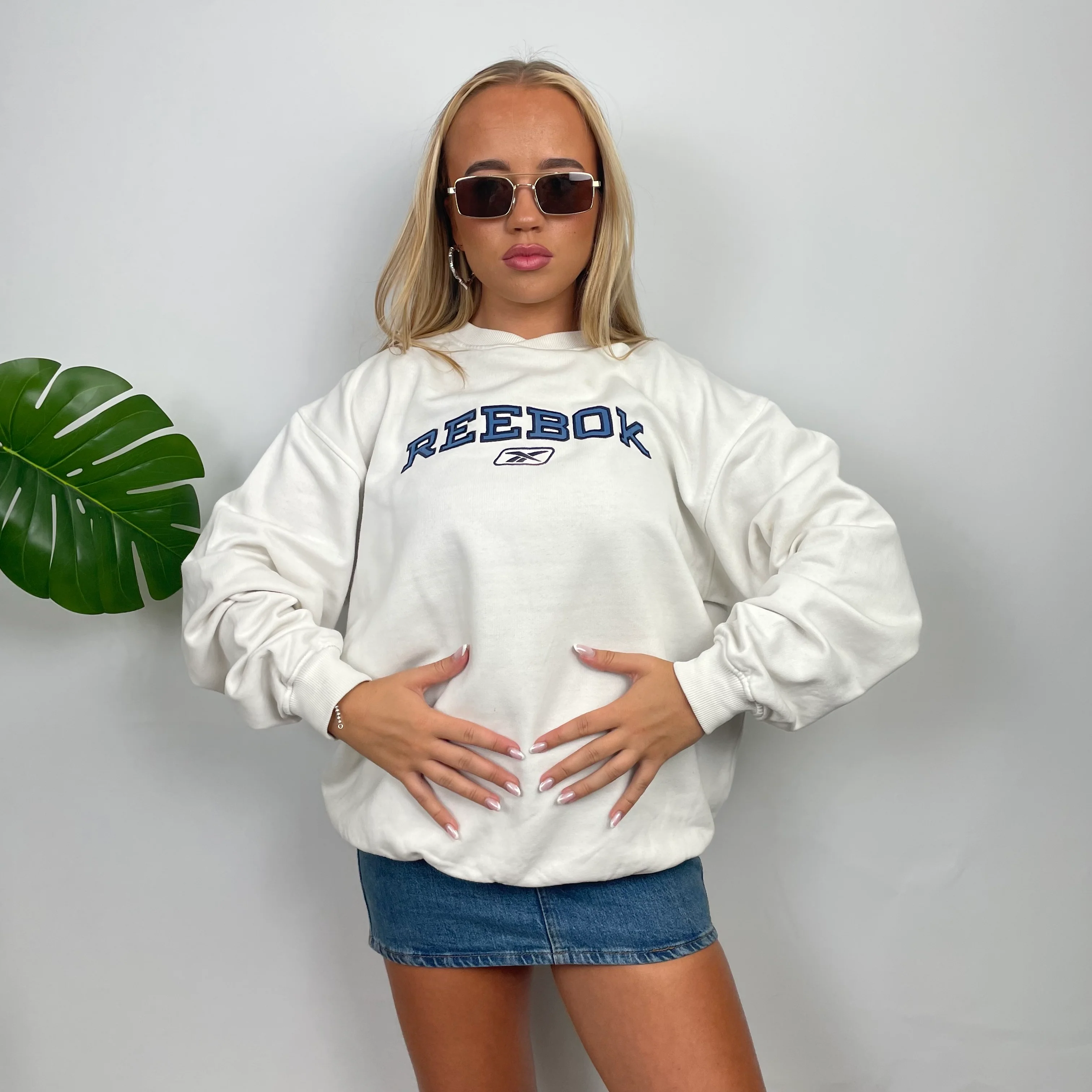 Reebok White Embroidered Spell Out Sweatshirt (M) - Image 3