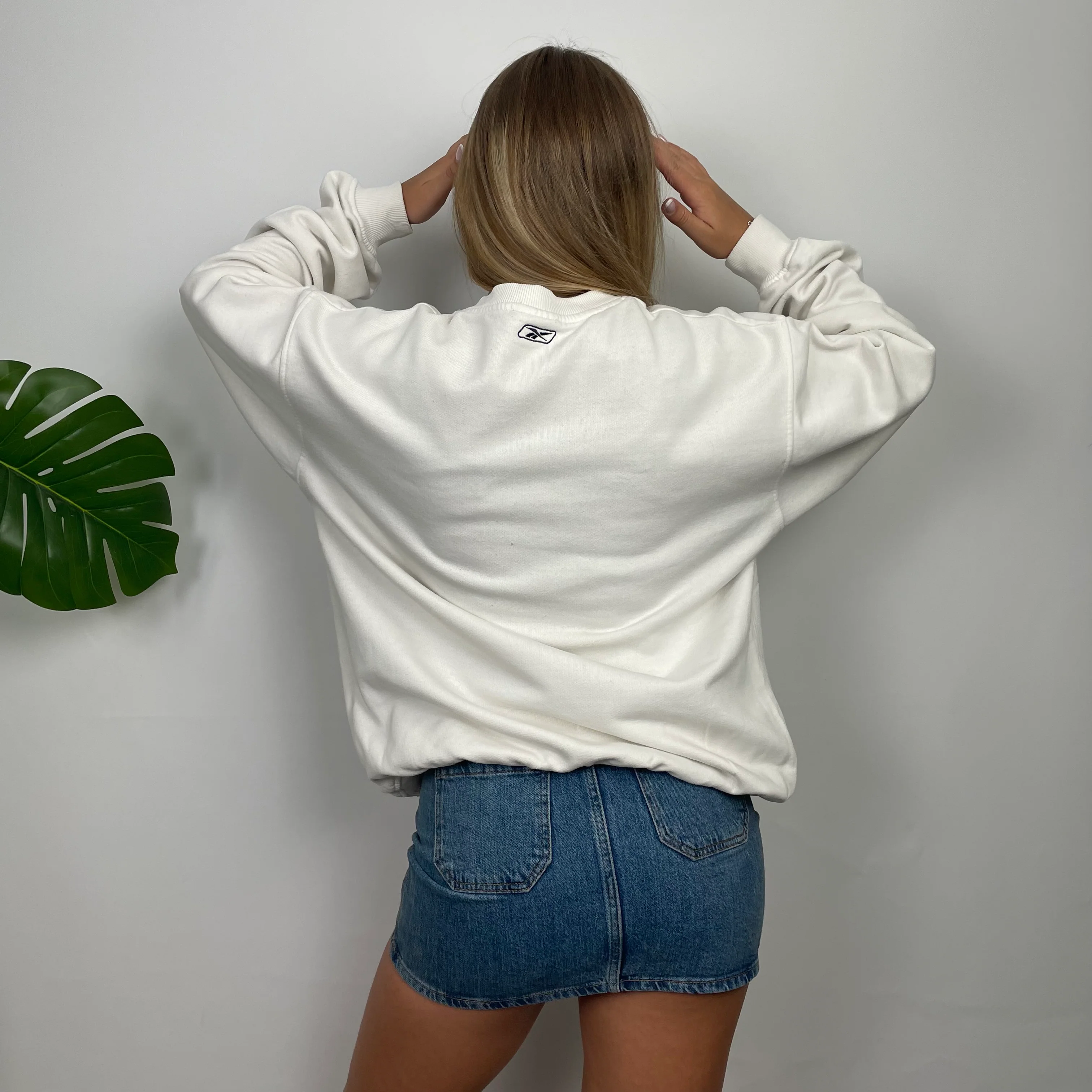 Reebok White Embroidered Spell Out Sweatshirt (M) - Image 5