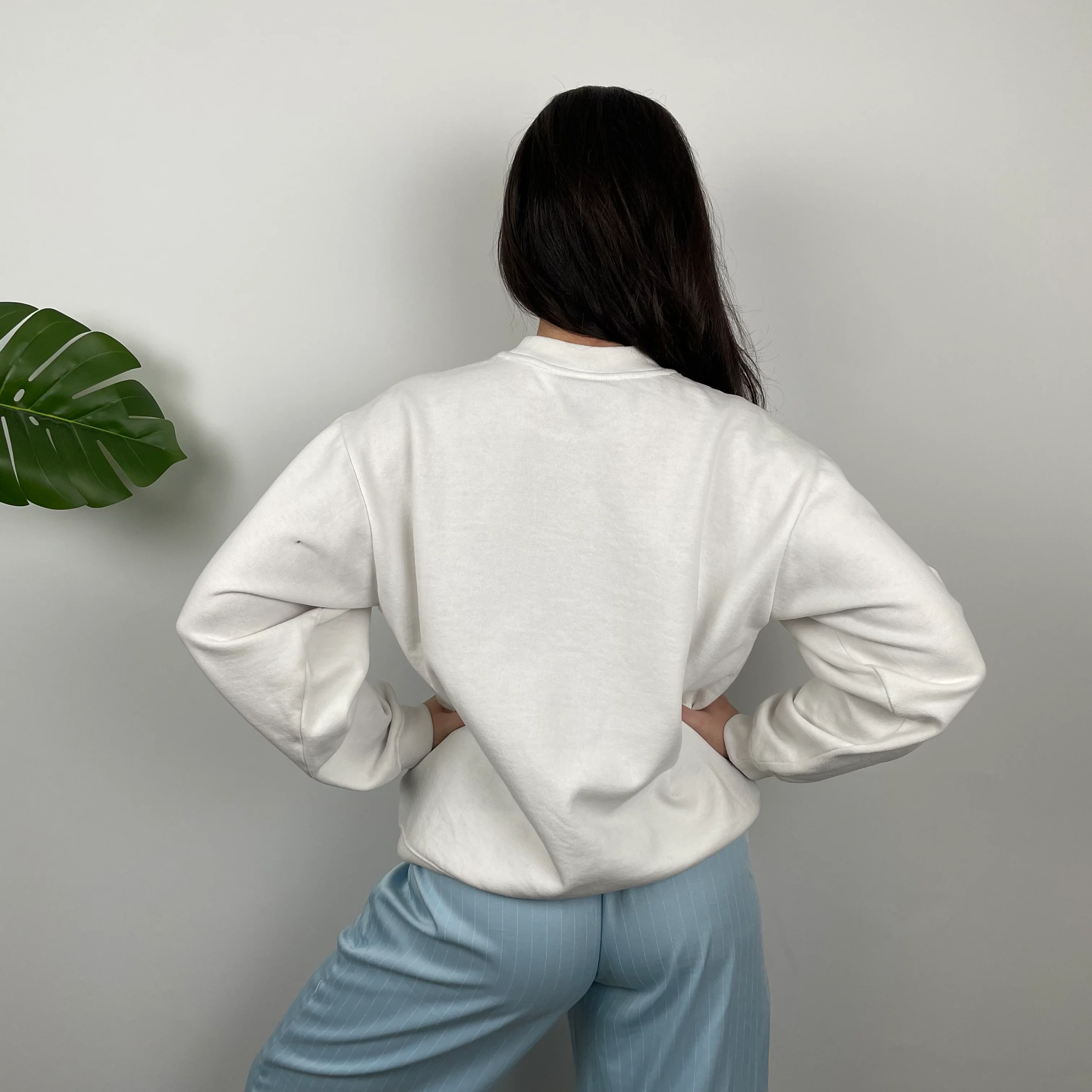 Reebok White Embroidered Spell Out Sweatshirt (M) - Image 7