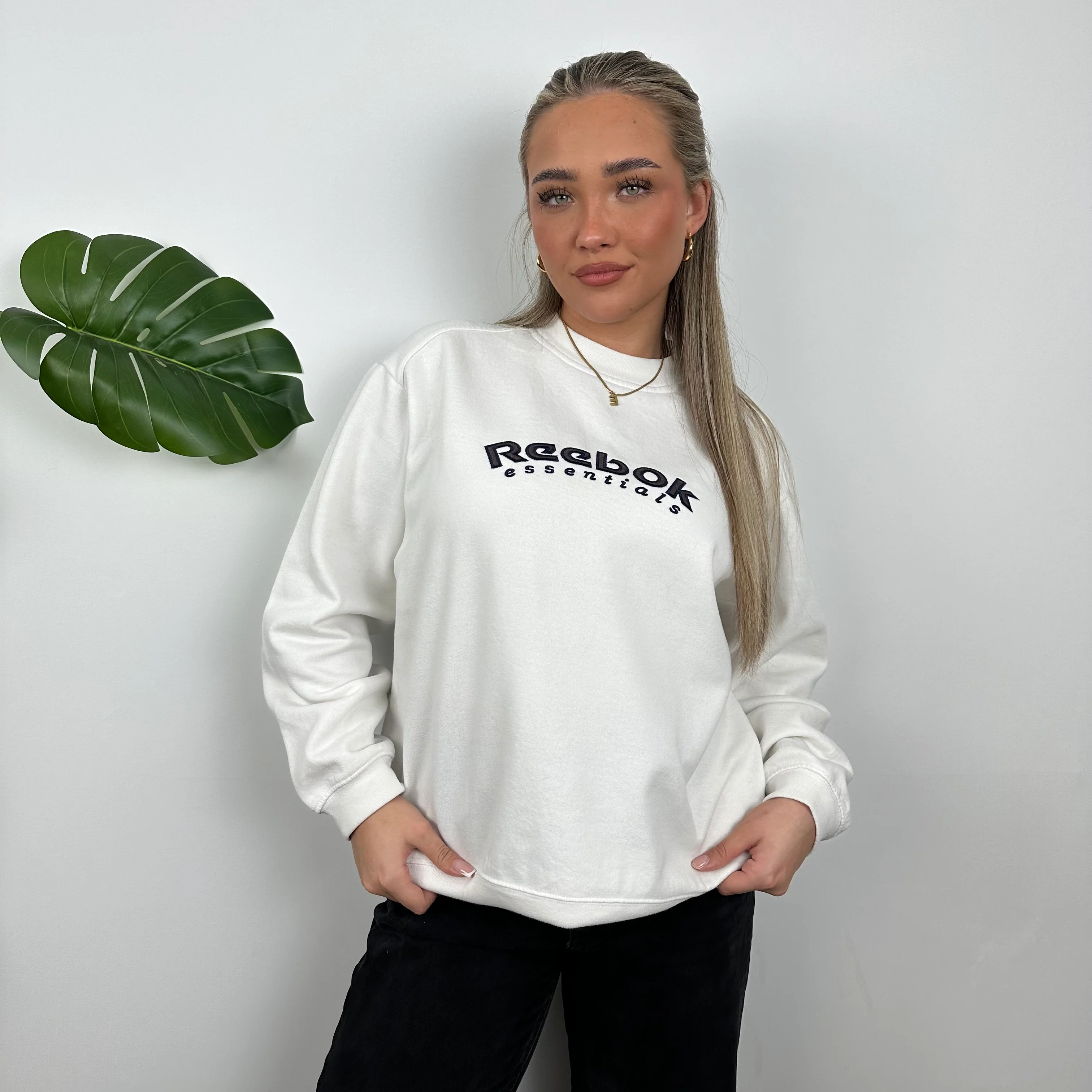 Reebok White Embroidered Spell Out Sweatshirt (M)