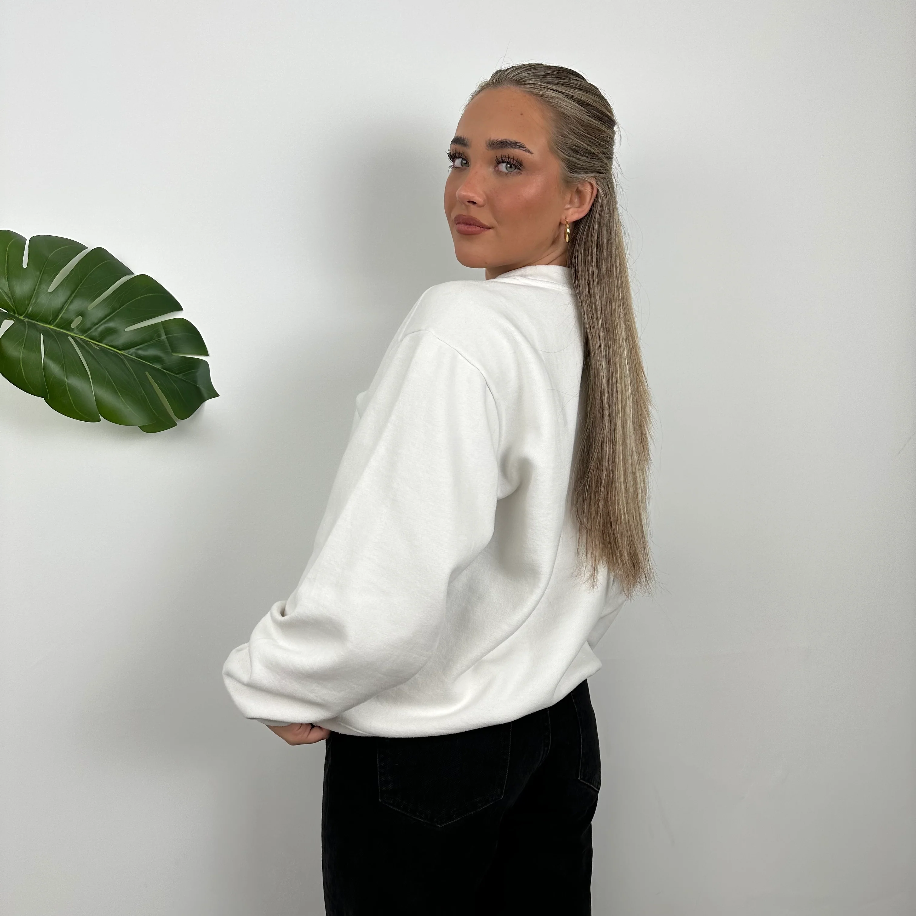 Reebok White Embroidered Spell Out Sweatshirt (M) - Image 2