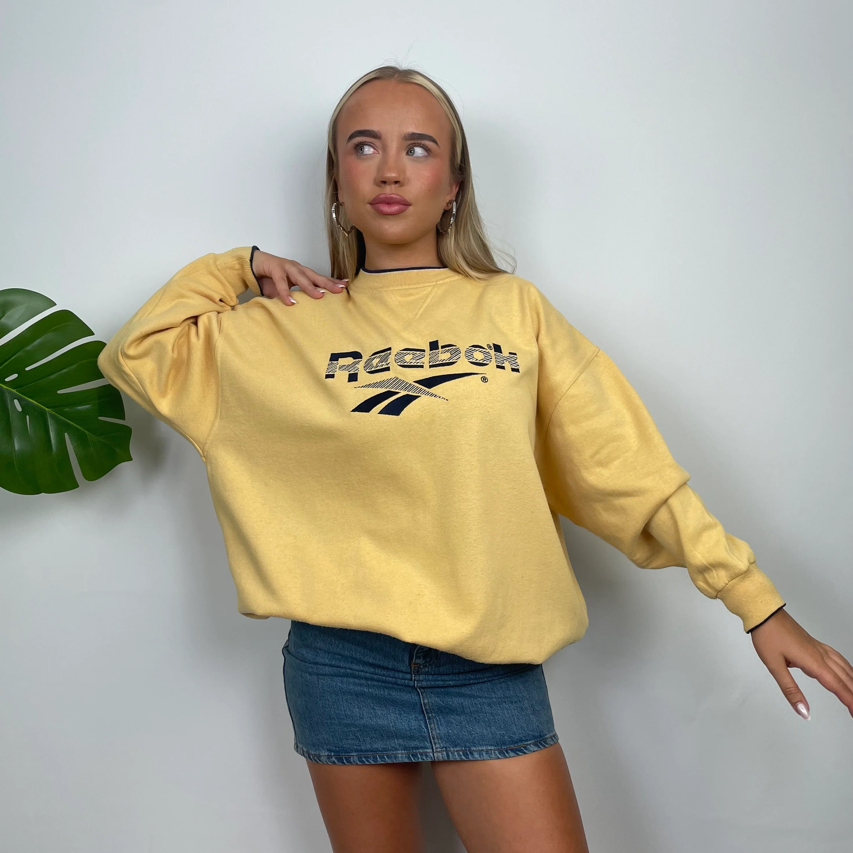 Reebok Yellow Embroidered Spell Out Sweatshirt (M) - Image 2