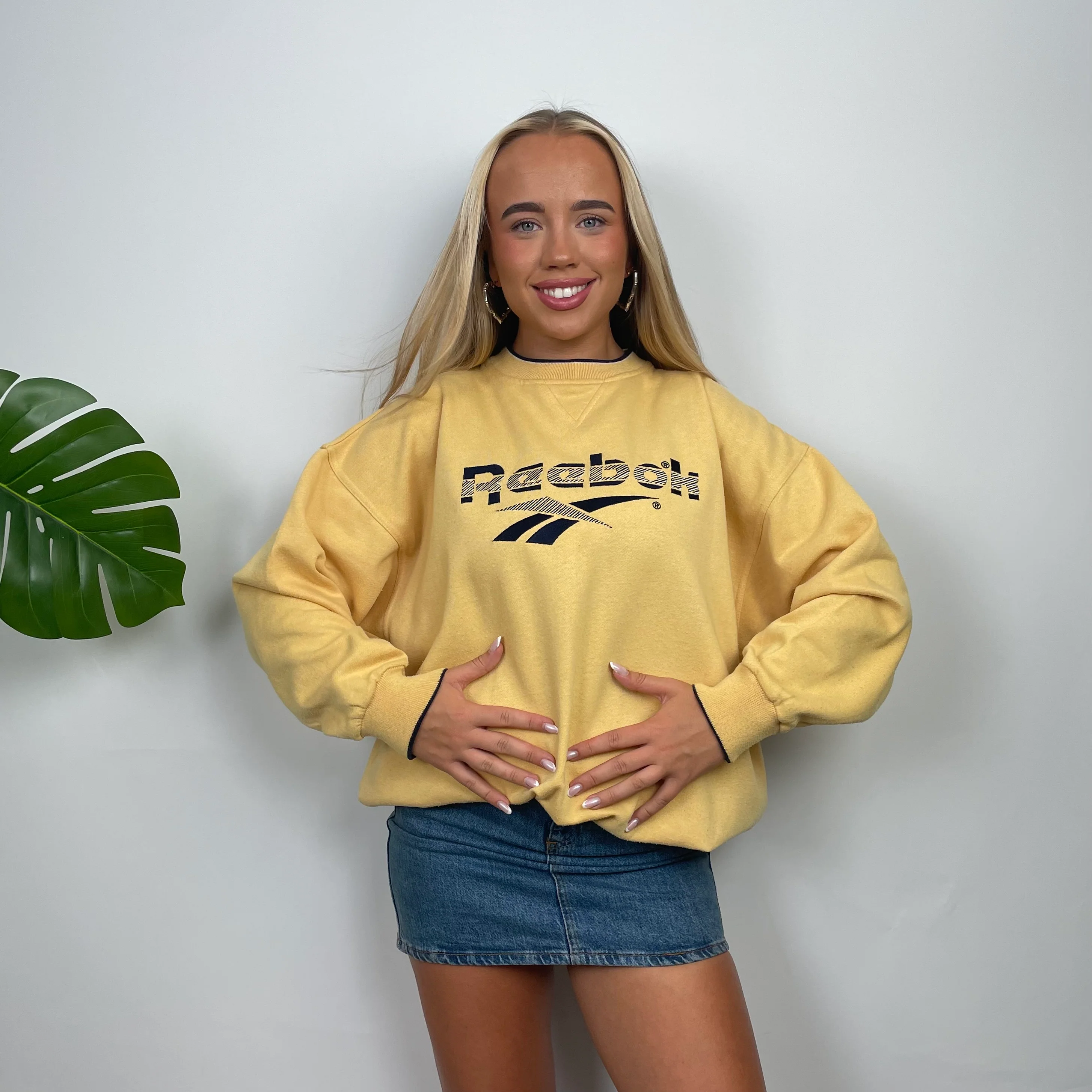 Reebok Yellow Embroidered Spell Out Sweatshirt (M) - Image 4