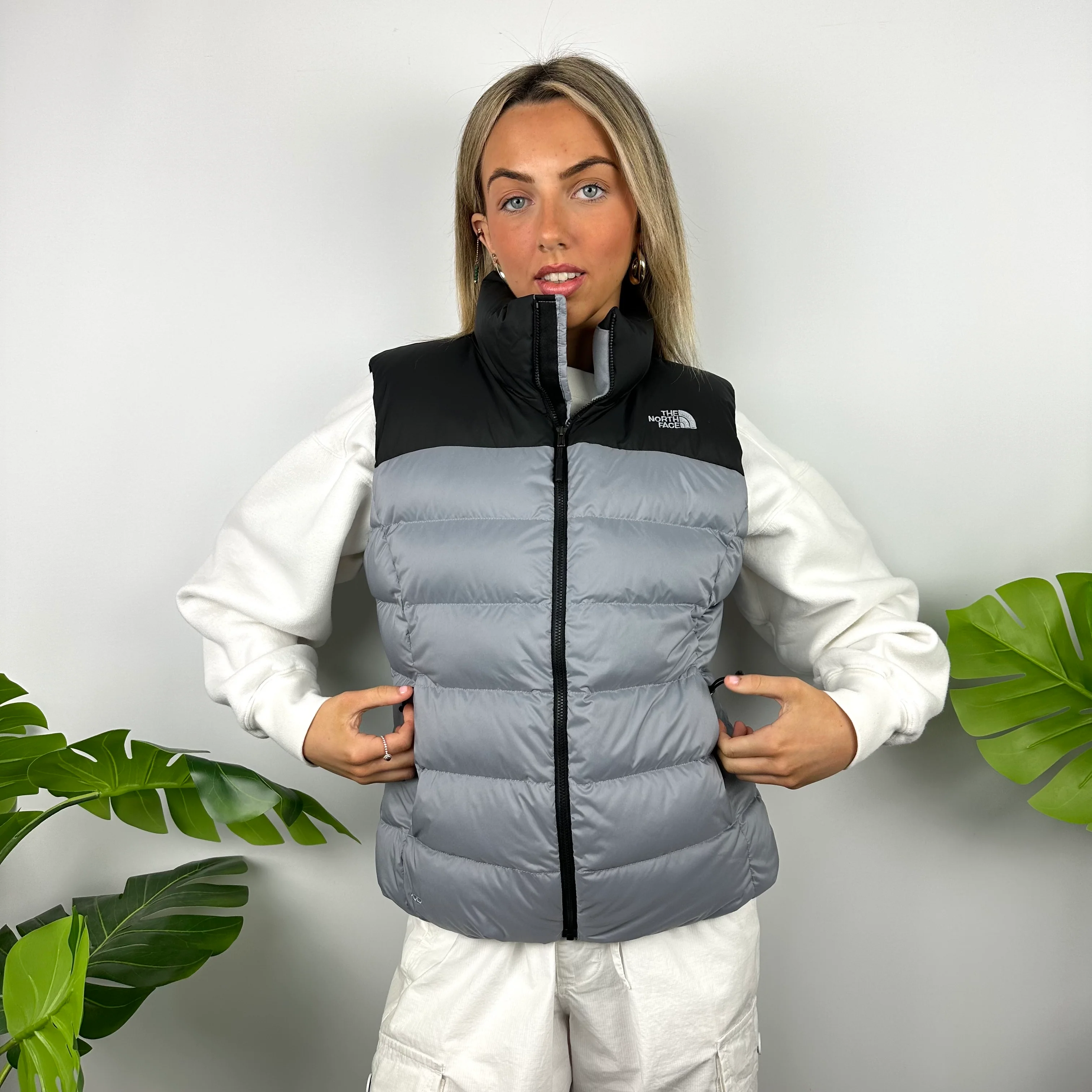 The North Face Grey Nuptse 700 Puffer Gilet (M) - Image 4