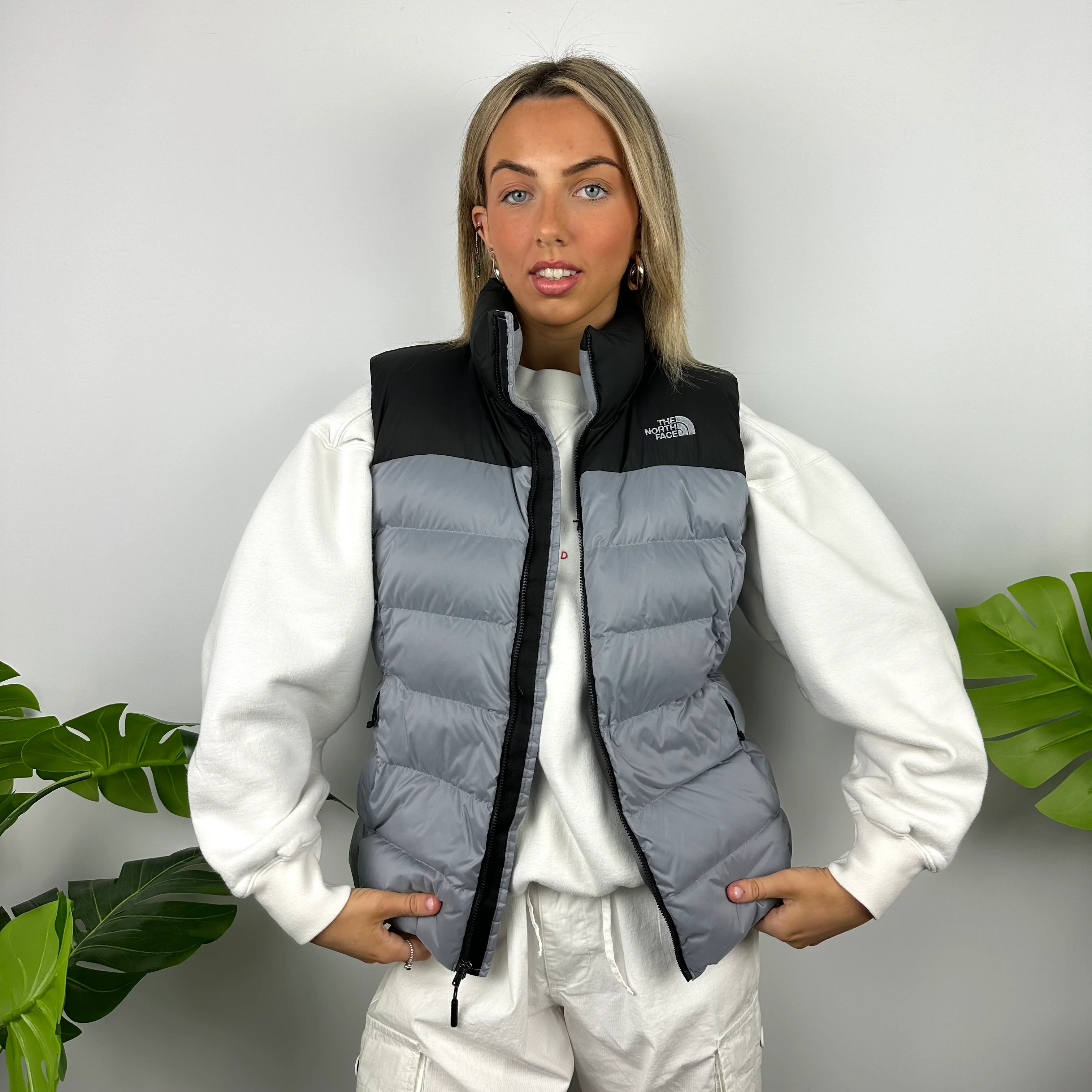 The North Face Grey Nuptse 700 Puffer Gilet (M) - Image 7