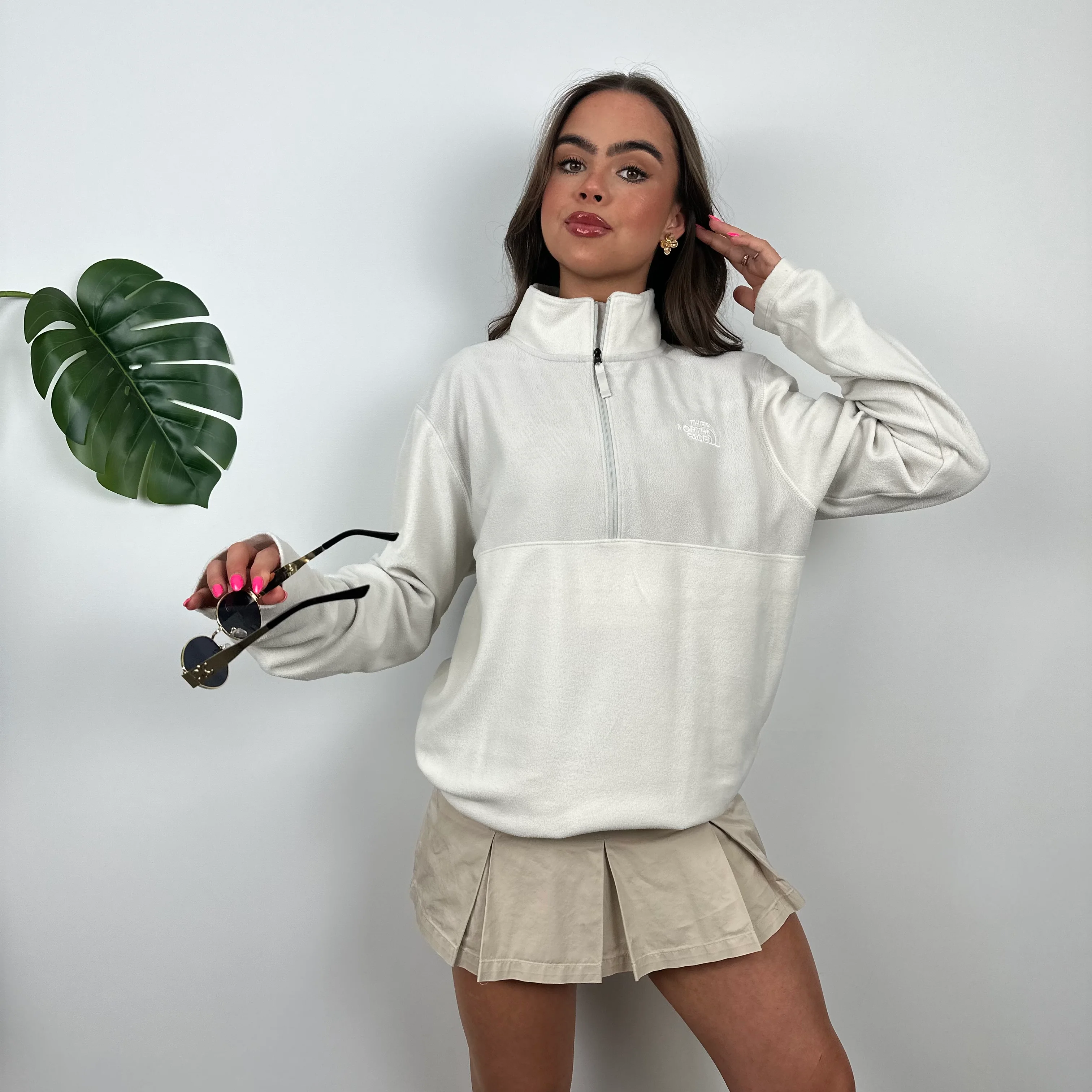 The North Face RARE White Embroidered Spell Out Teddy Bear Fleece Quarter Zip Sweatshirt (M) - Image 2