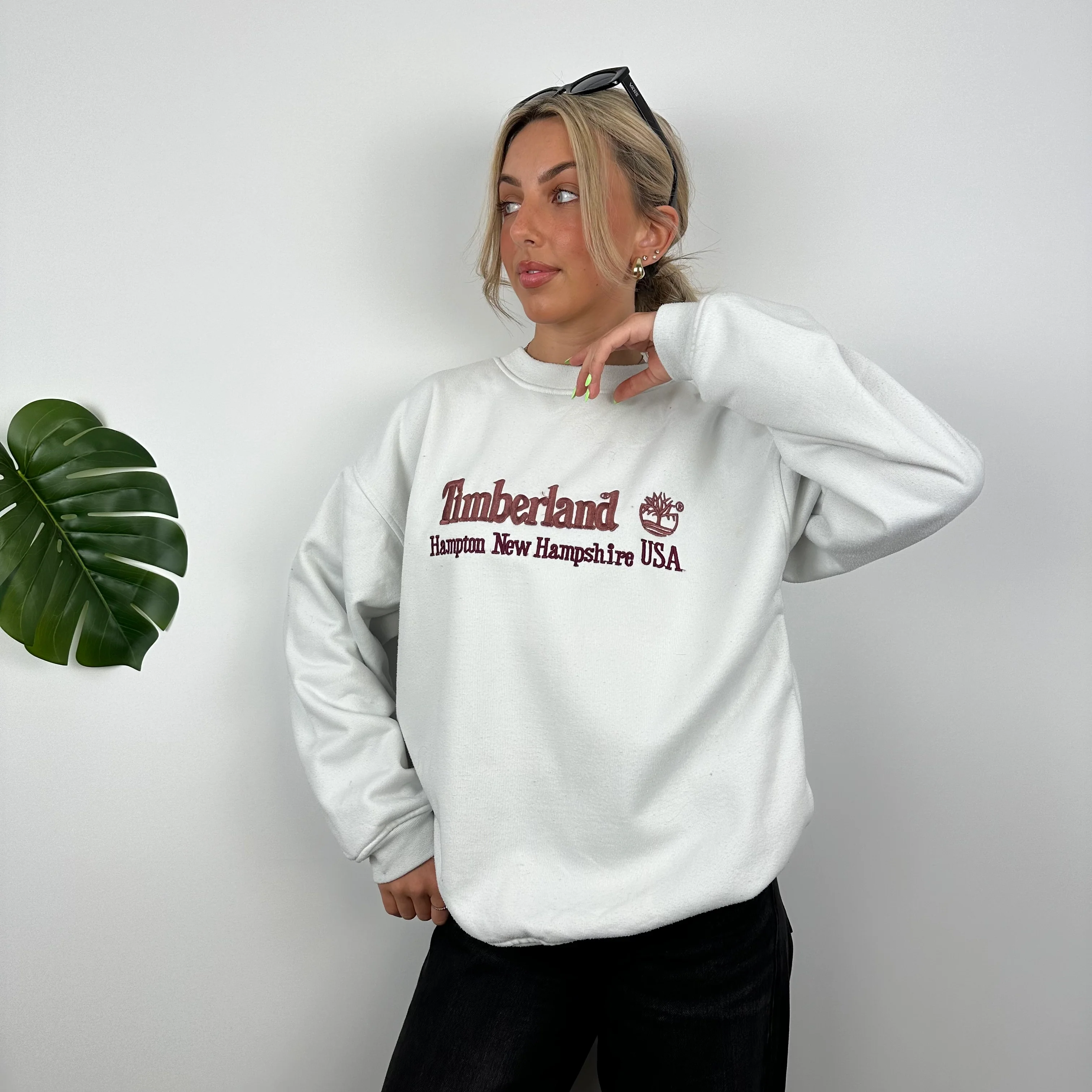 Timberland White Embroidered Spell Out Sweatshirt (M) - Image 4