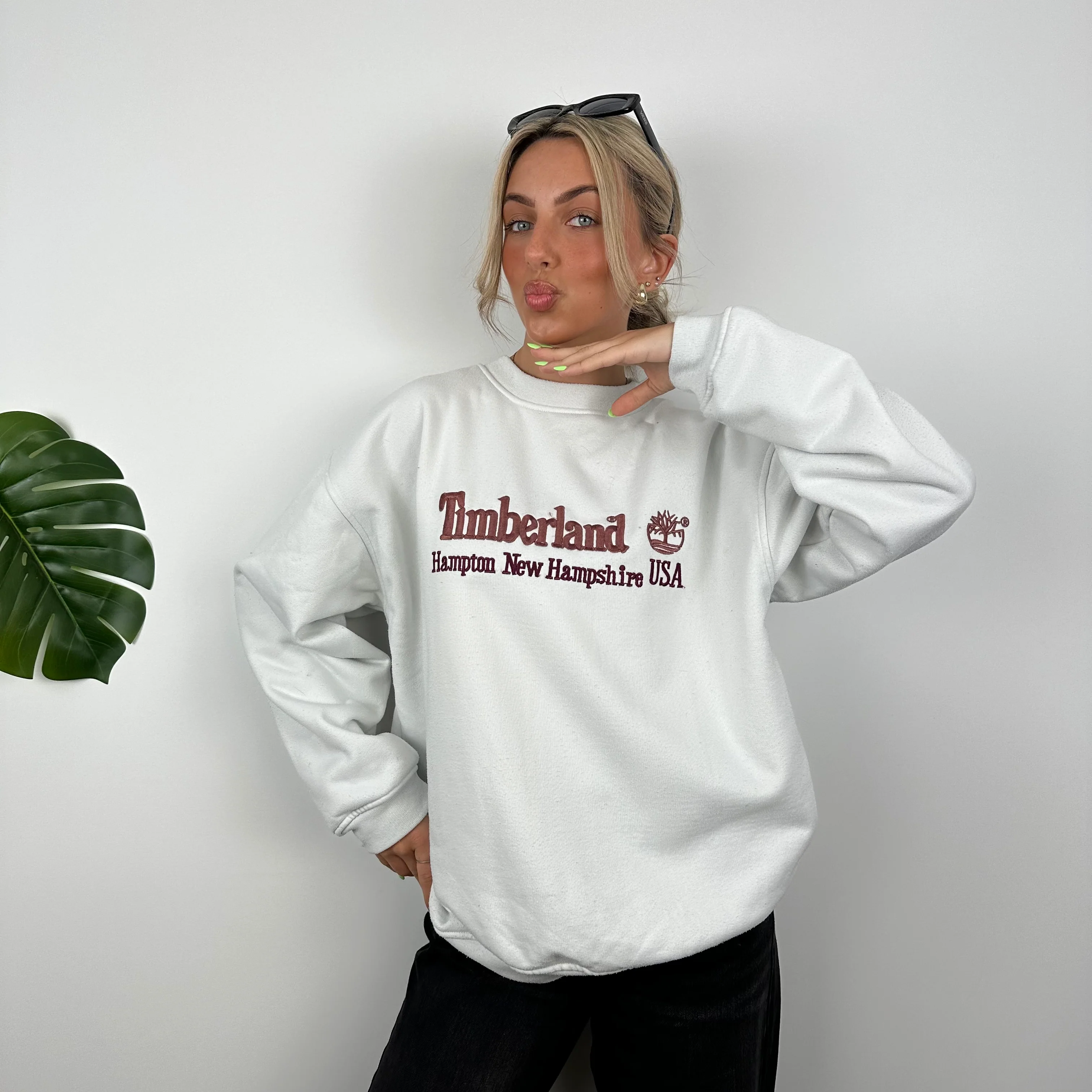 Timberland White Embroidered Spell Out Sweatshirt (M) - Image 6