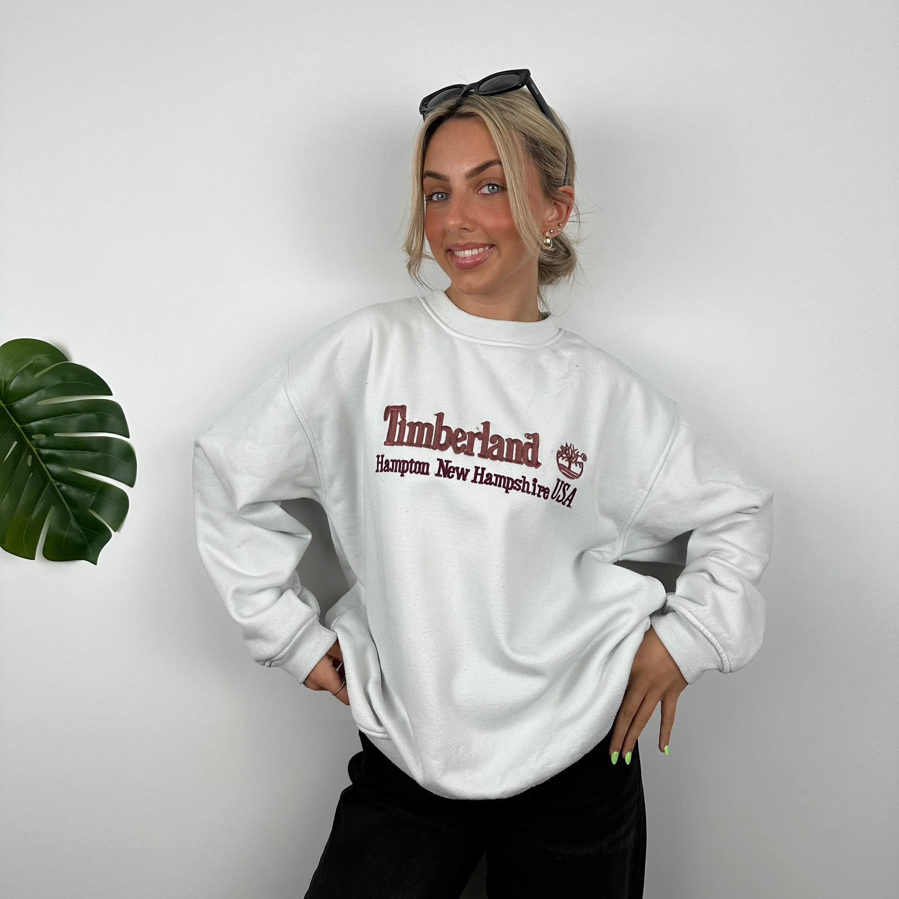 Timberland White Embroidered Spell Out Sweatshirt (M) - Image 7