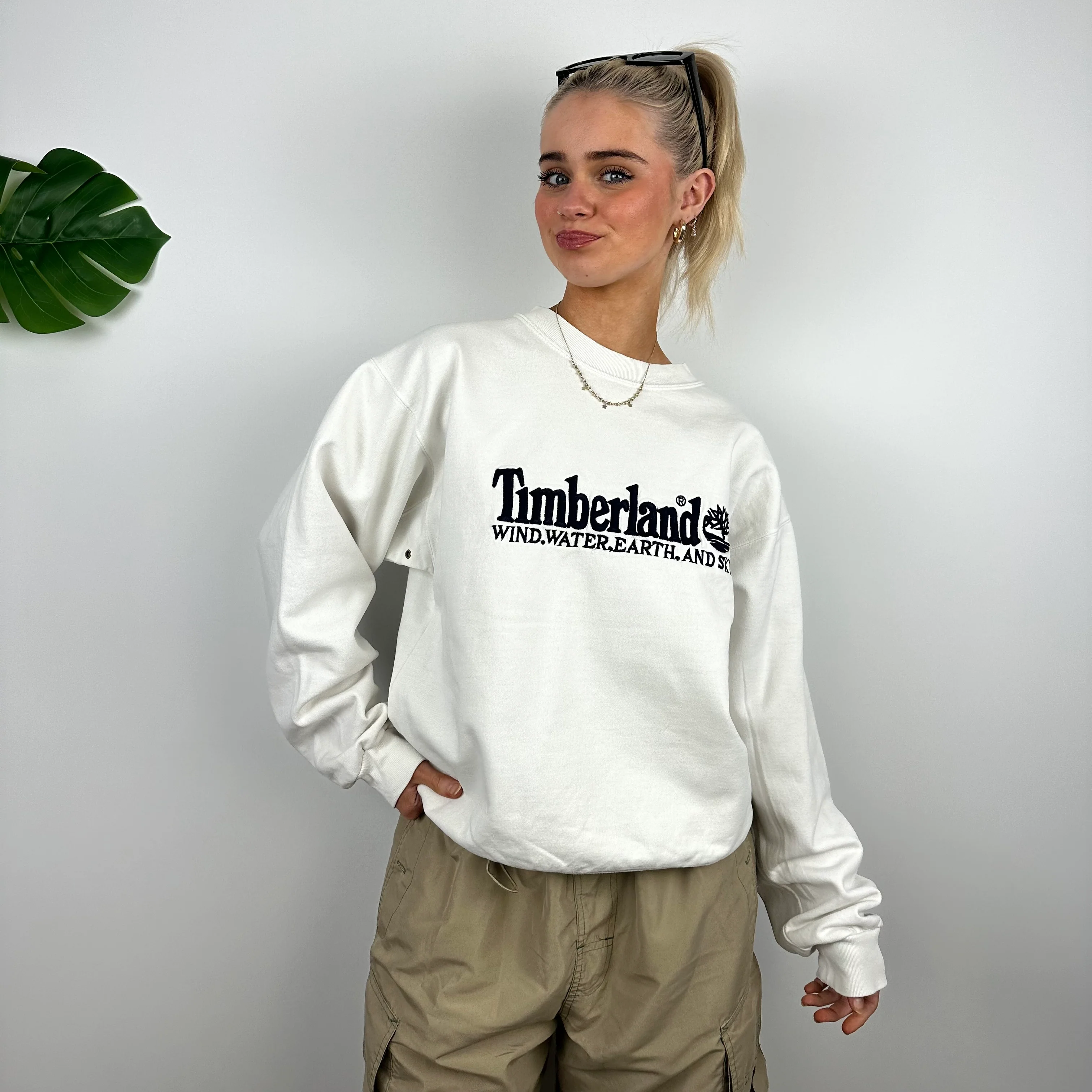 Timberland White Embroidered Spell Out Sweatshirt (M) - Image 3
