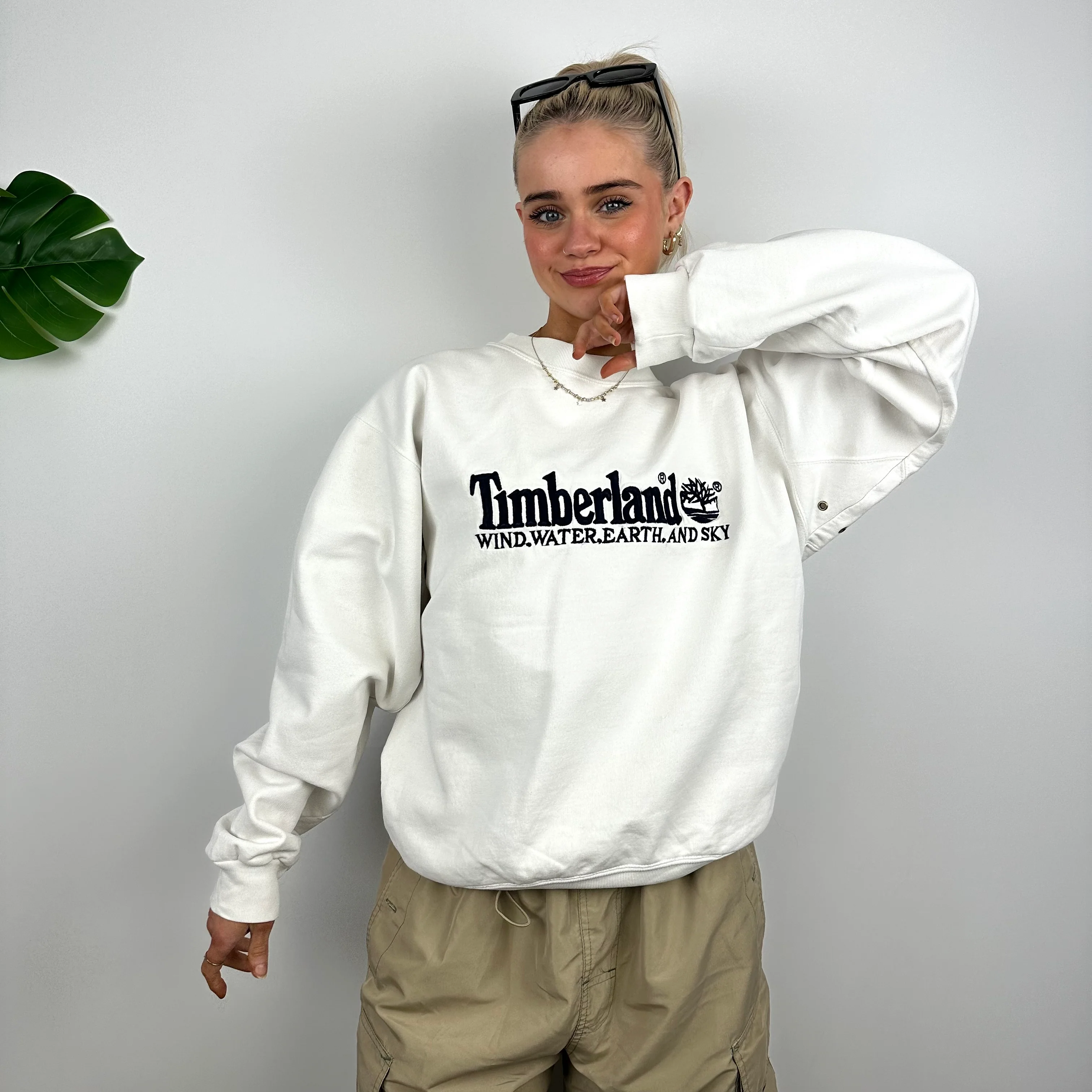 Timberland White Embroidered Spell Out Sweatshirt (M) - Image 5