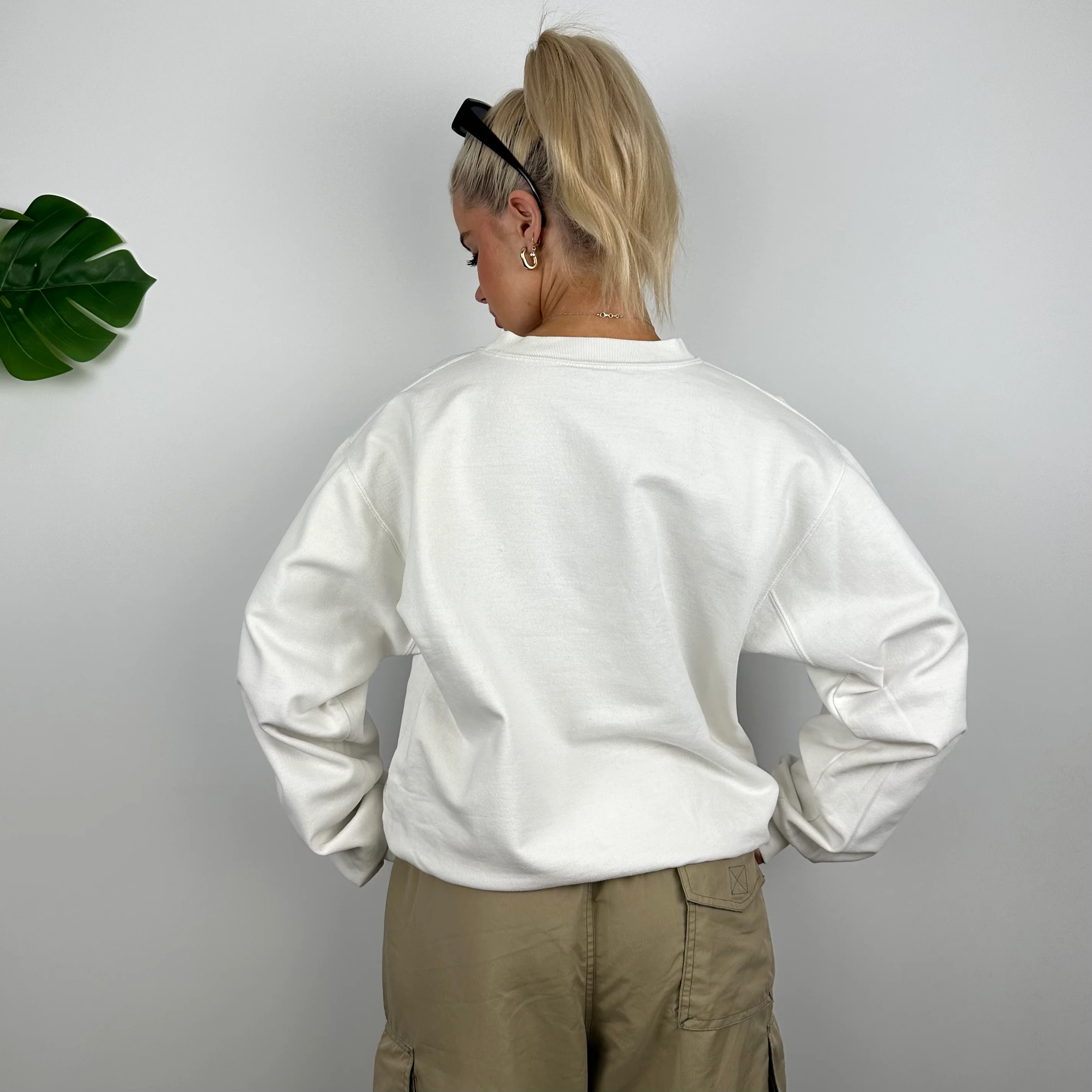Timberland White Embroidered Spell Out Sweatshirt (M) - Image 7