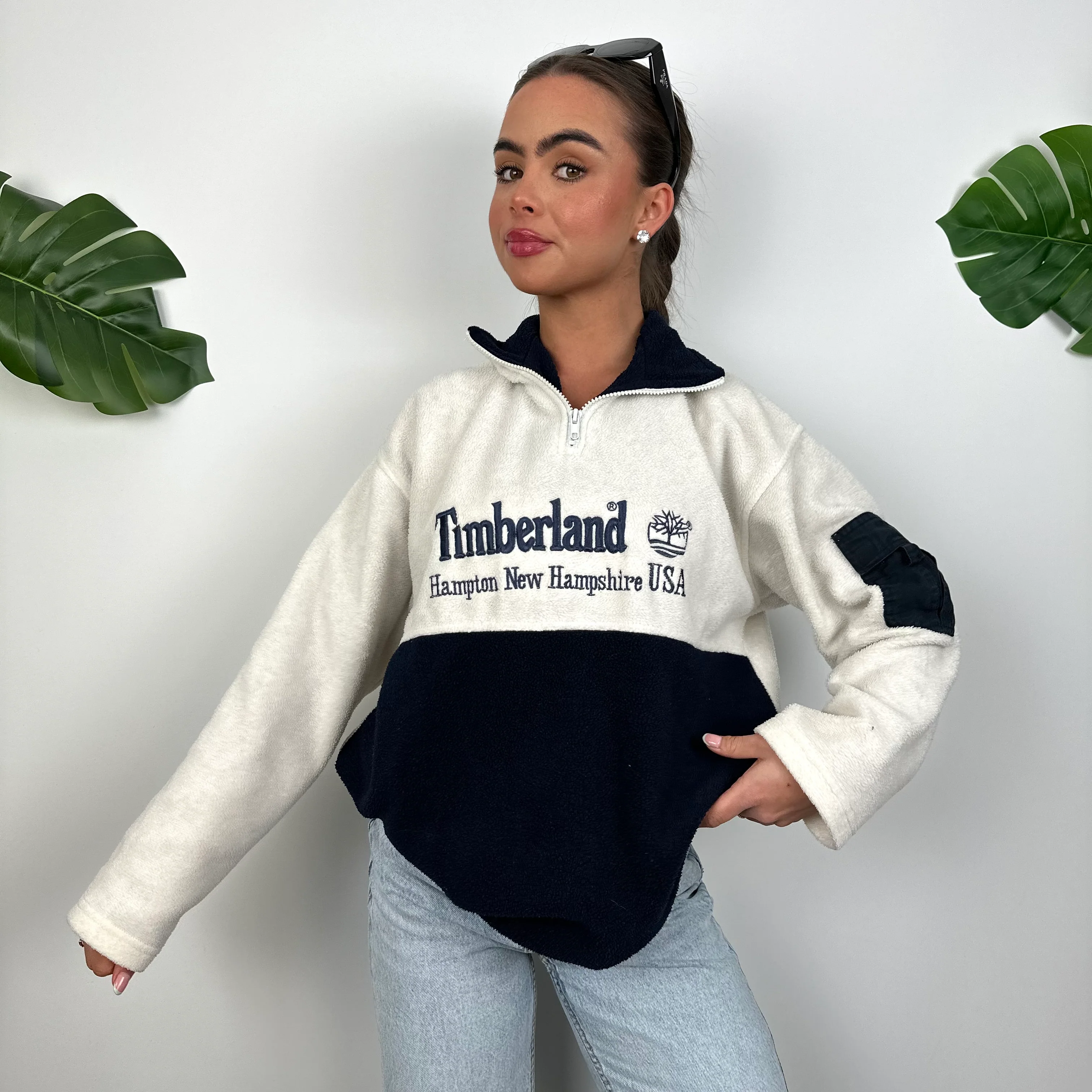 Timberland White & Navy Embroidered Spell Out Teddy Bear Fleece Quarter Zip Sweatshirt (M) - Image 6