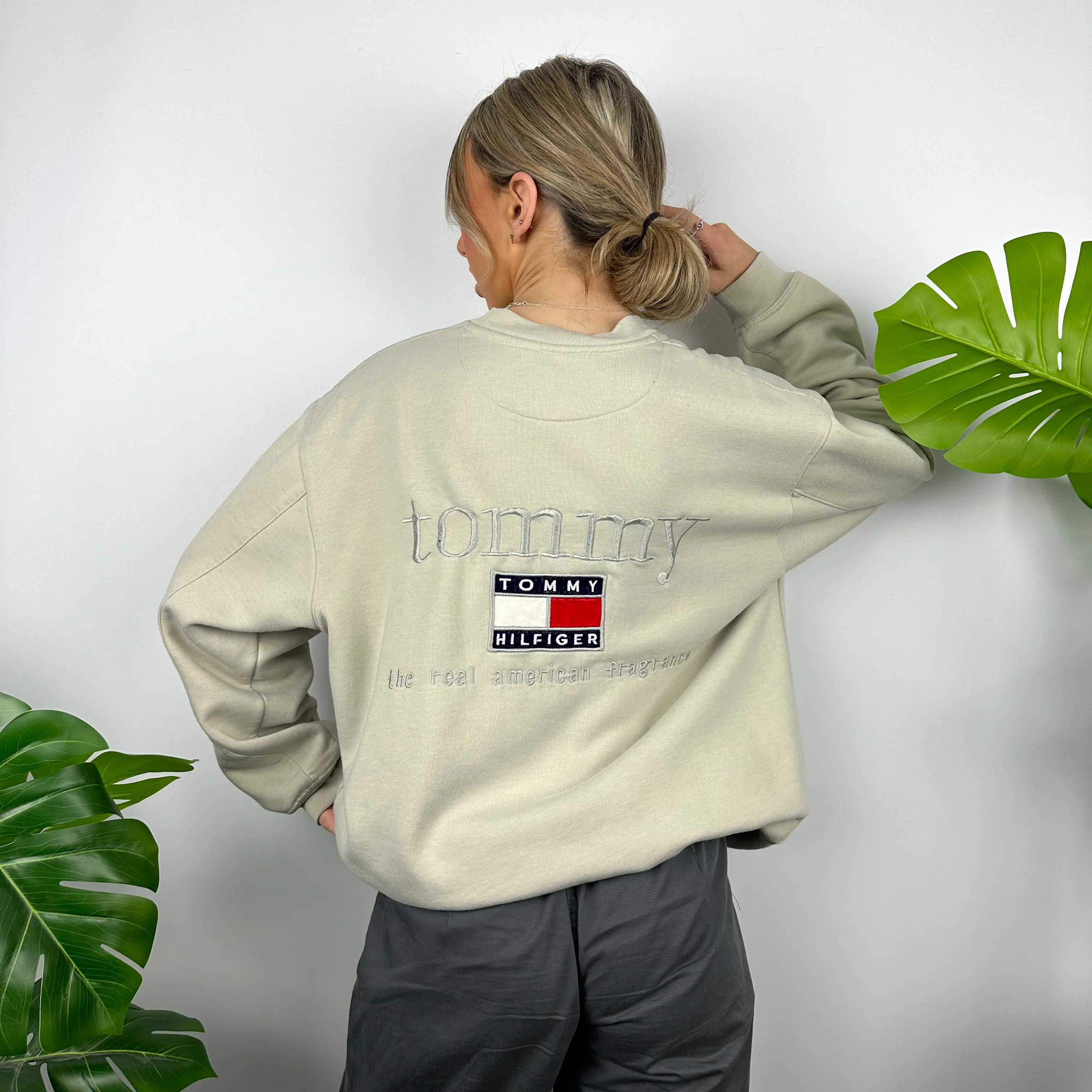 Tommy Hilfiger Beige Embroidered Spell Out Sweatshirt (XL) - Image 3