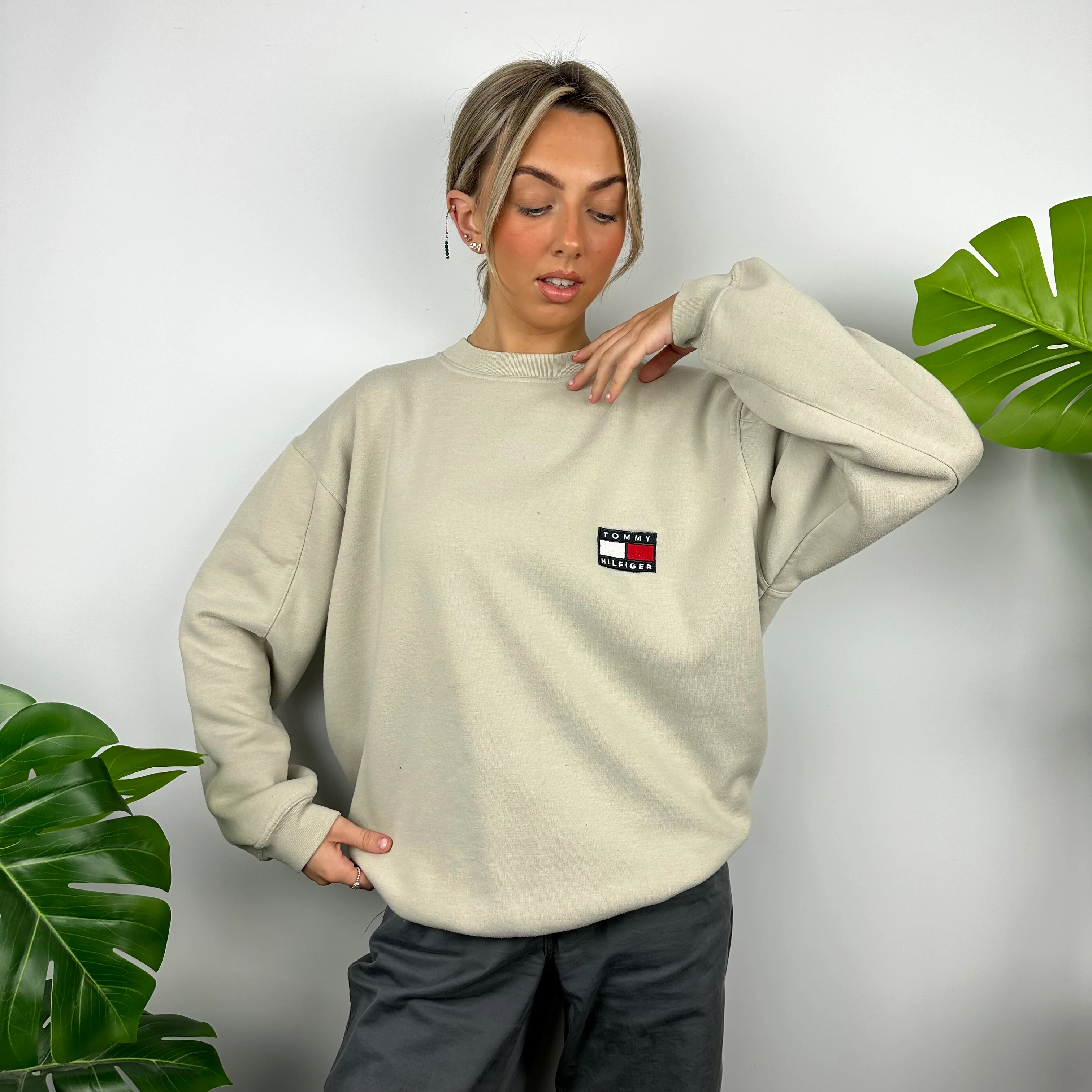 Tommy Hilfiger Beige Embroidered Spell Out Sweatshirt (XL) - Image 5