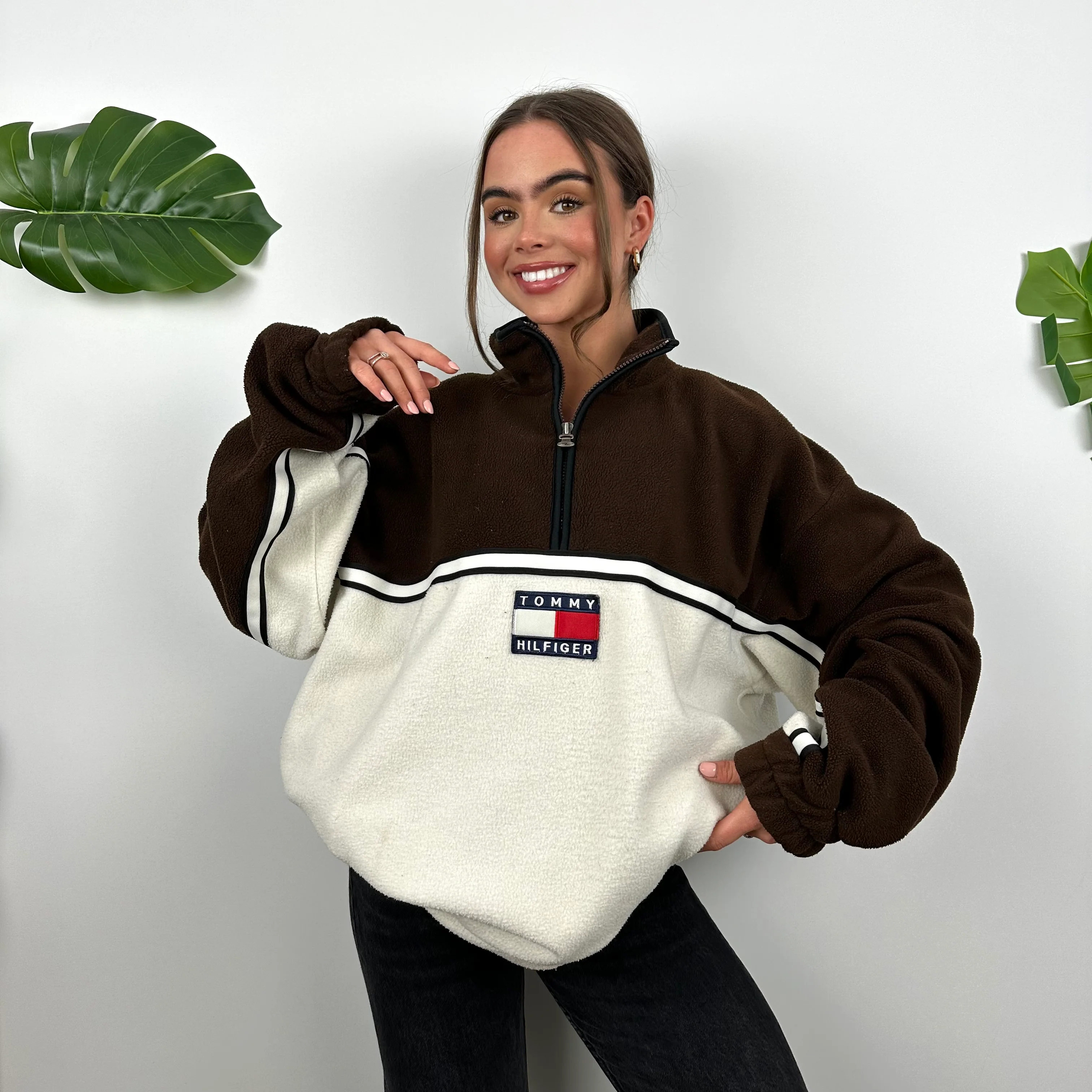 Tommy Hilfiger Cream & Brown Embroidered Spell Out Teddy Bear Fleece Quarter Zip Sweatshirt (XL) - Image 5