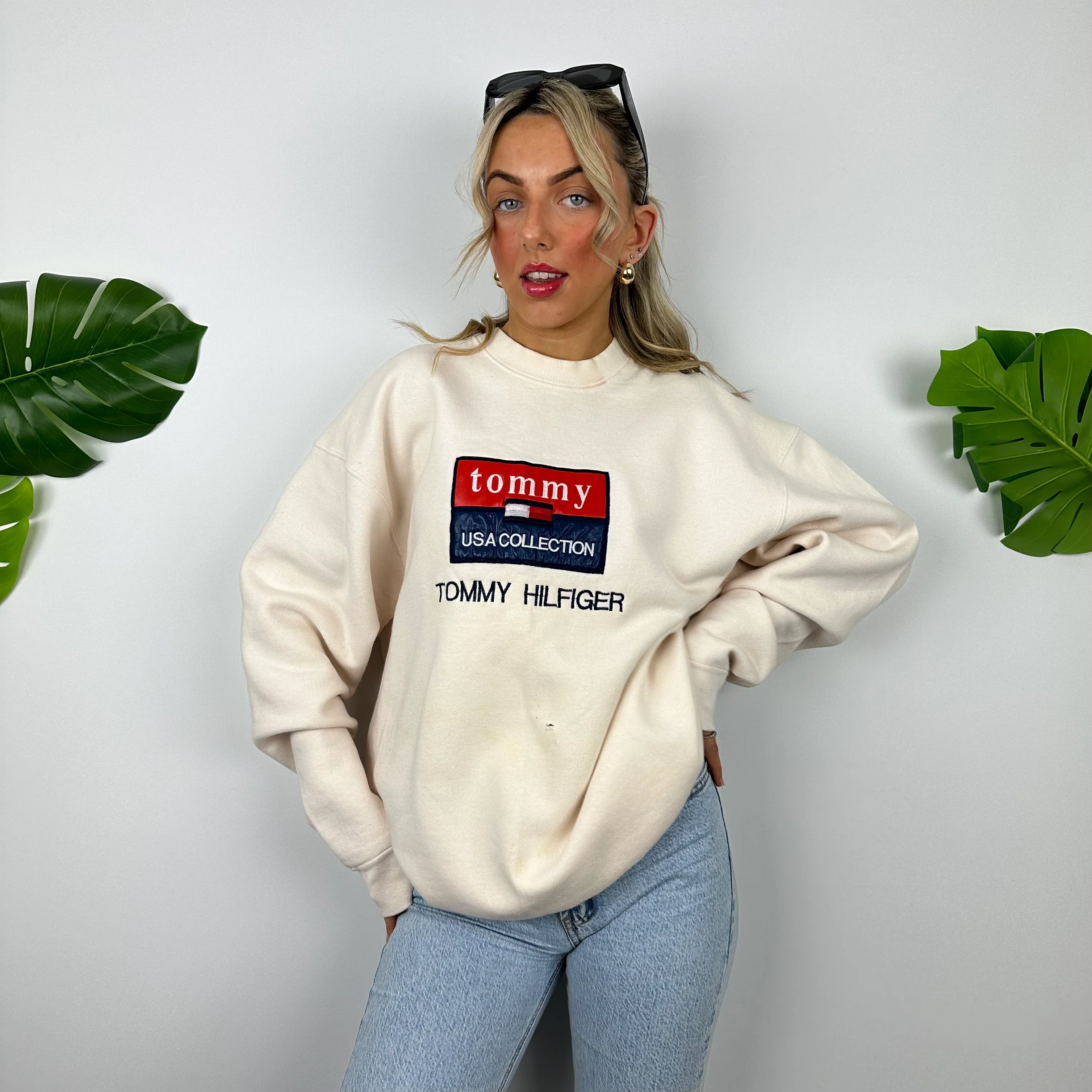 Tommy Hilfiger Cream Embroidered Spell Out Sweatshirt (XL) - Image 6