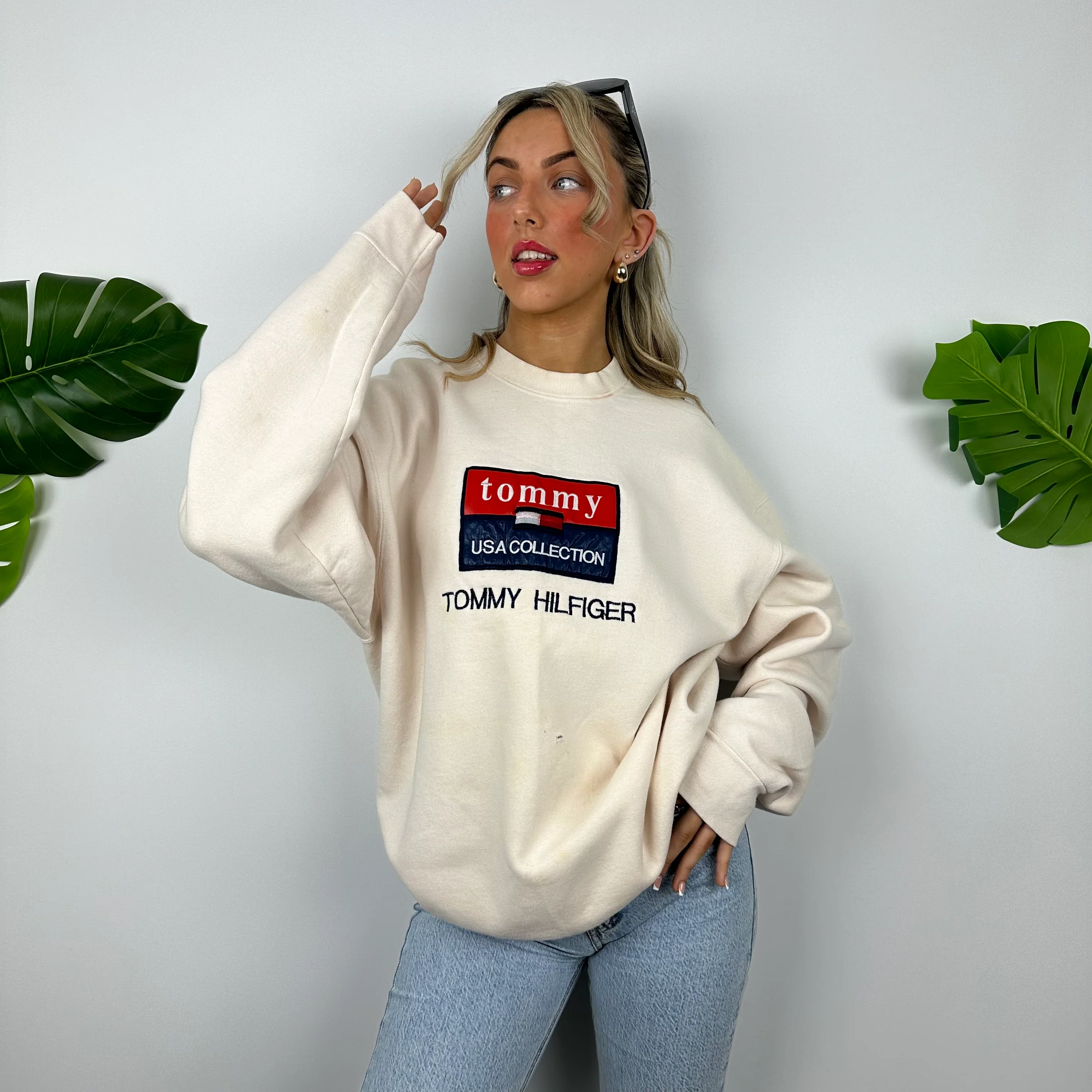 Tommy Hilfiger Cream Embroidered Spell Out Sweatshirt (XL) - Image 7