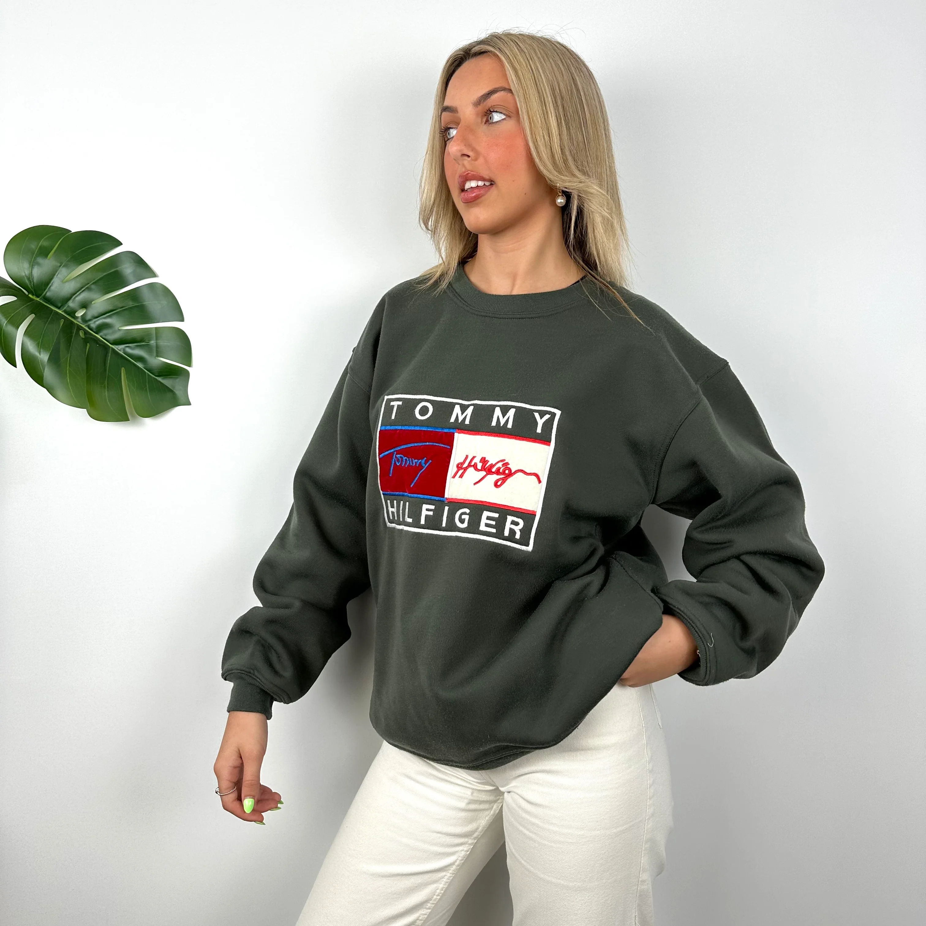 Tommy Hilfiger Green Embroidered Spell Out Sweatshirt (L) - Image 8